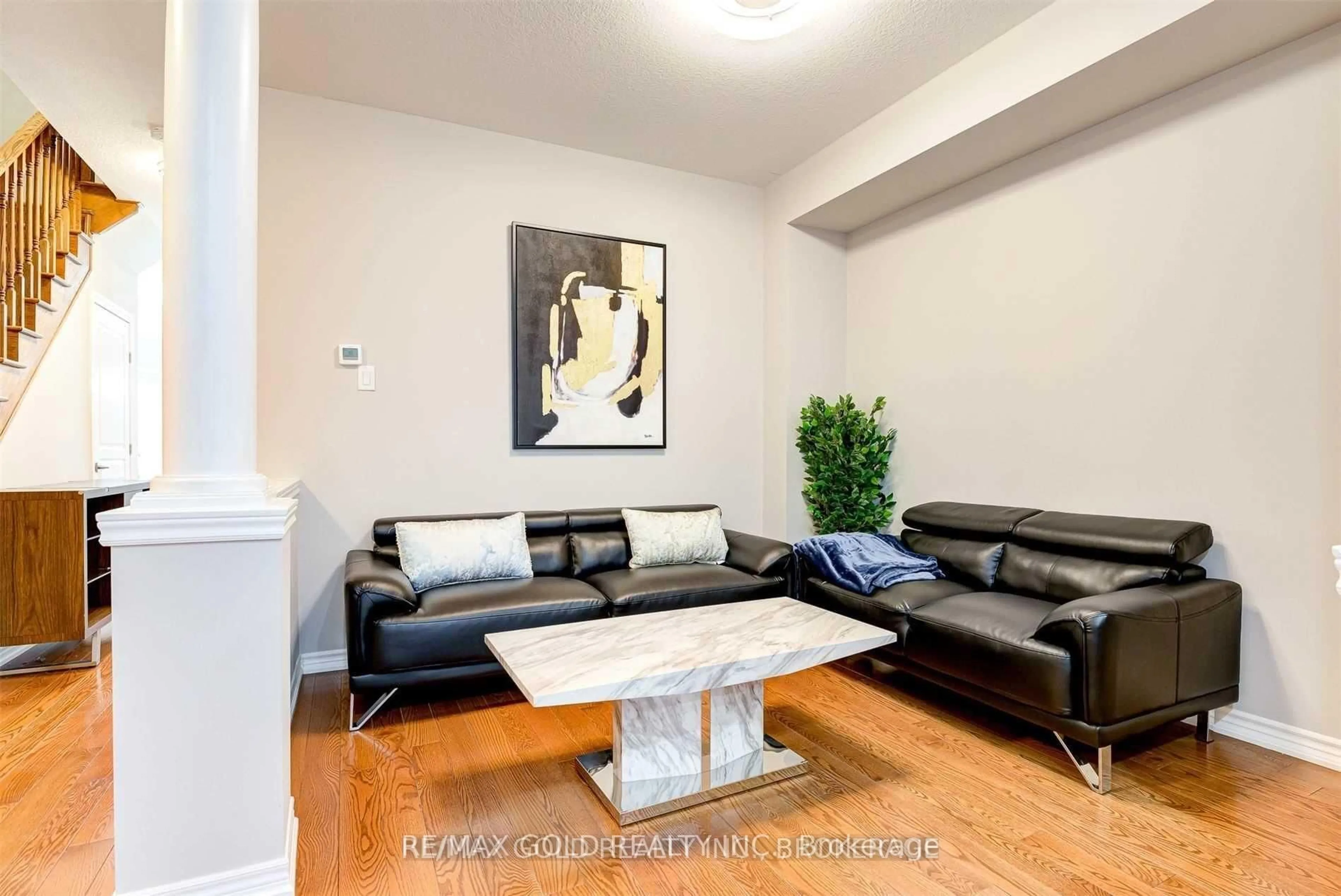 Living room with furniture, unknown for 167 Elmbank Tr, Kitchener Ontario N2R 0H2