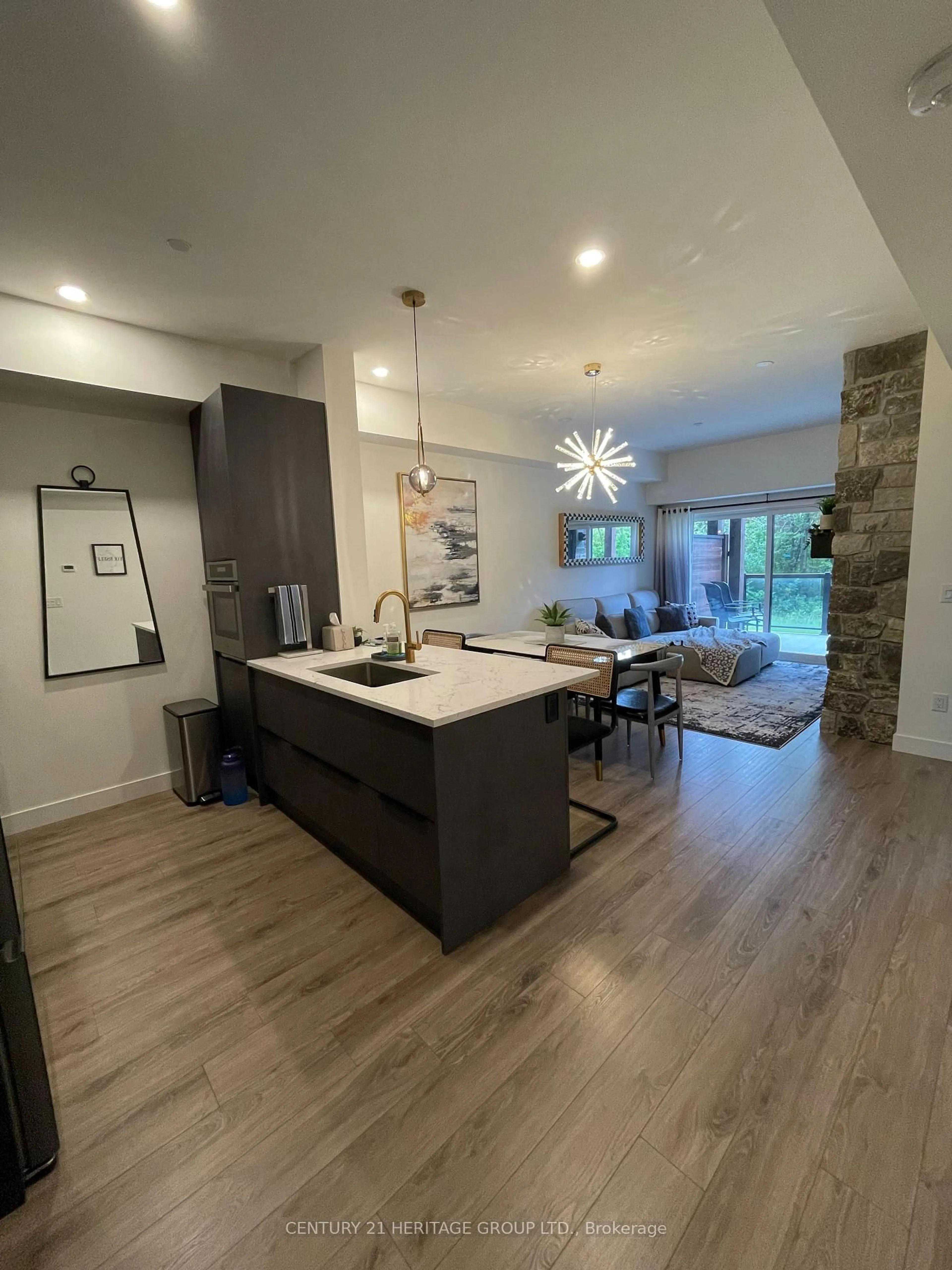 Open concept kitchen, unknown for 18 Beckwith Lane, Blue Mountains Ontario L9Y 3B6