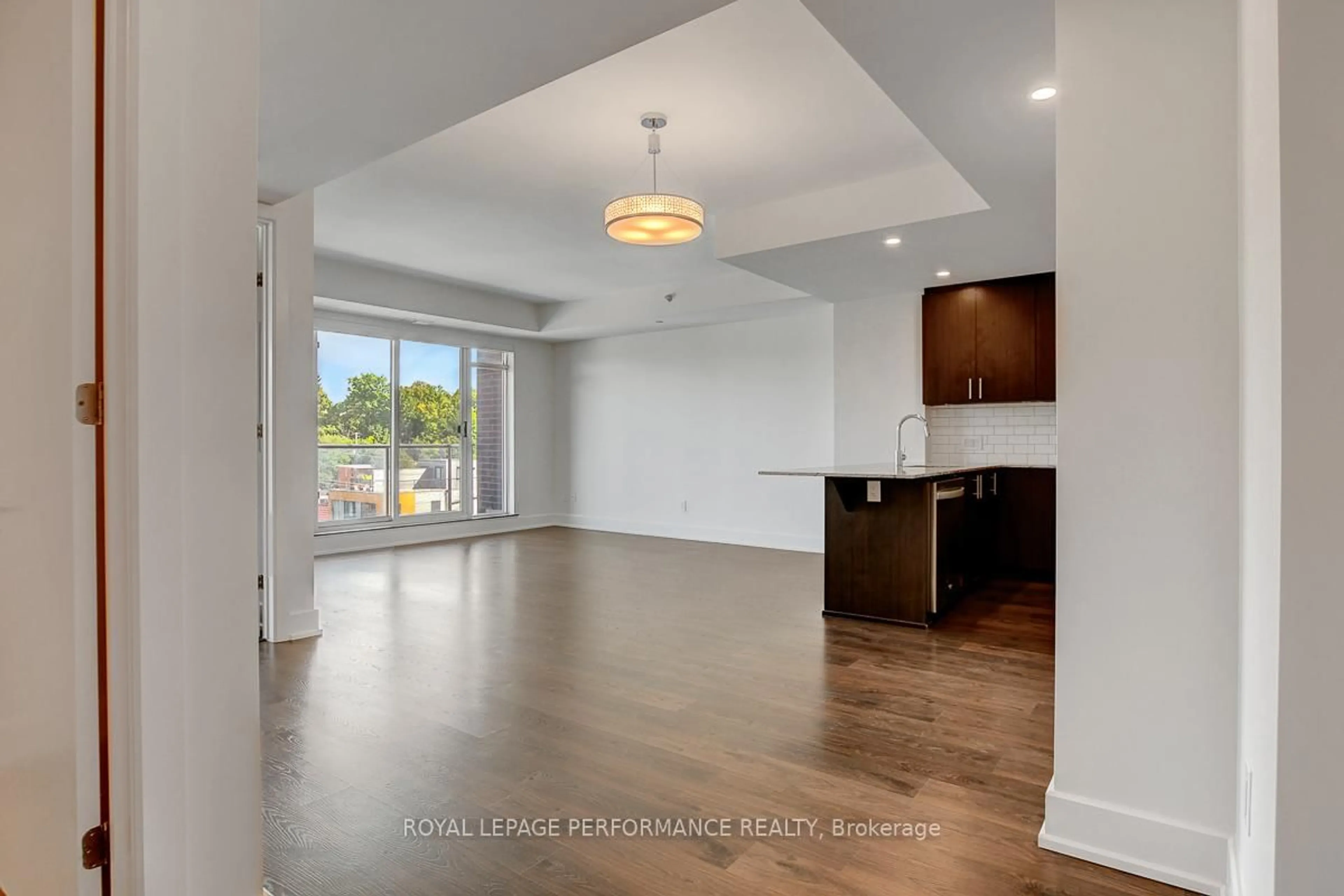 Unknown for 7 Marquette Ave #413, Ottawa Ontario K1L 8A7