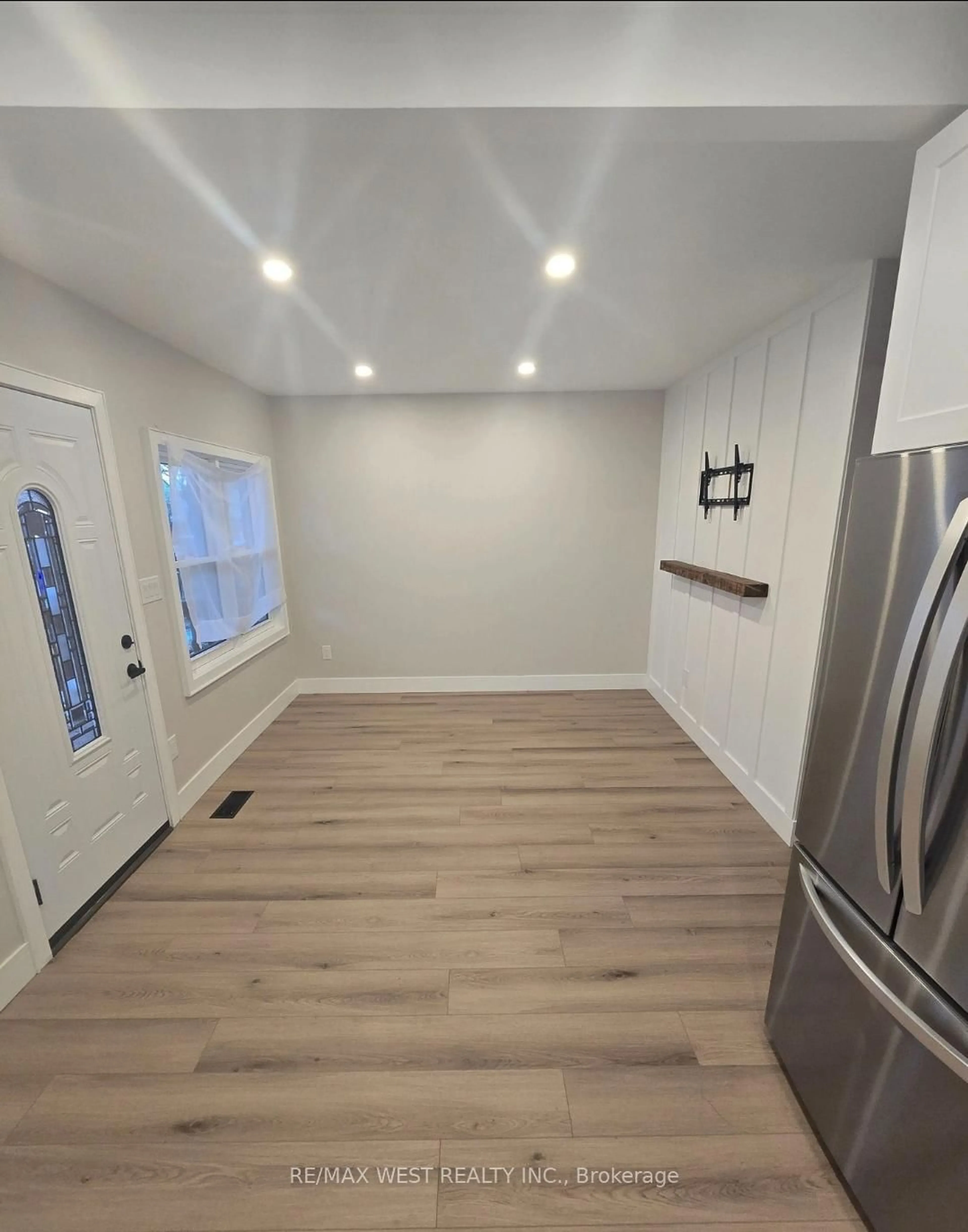 Unknown for 413 Paling Ave, Hamilton Ontario L8H 5K3