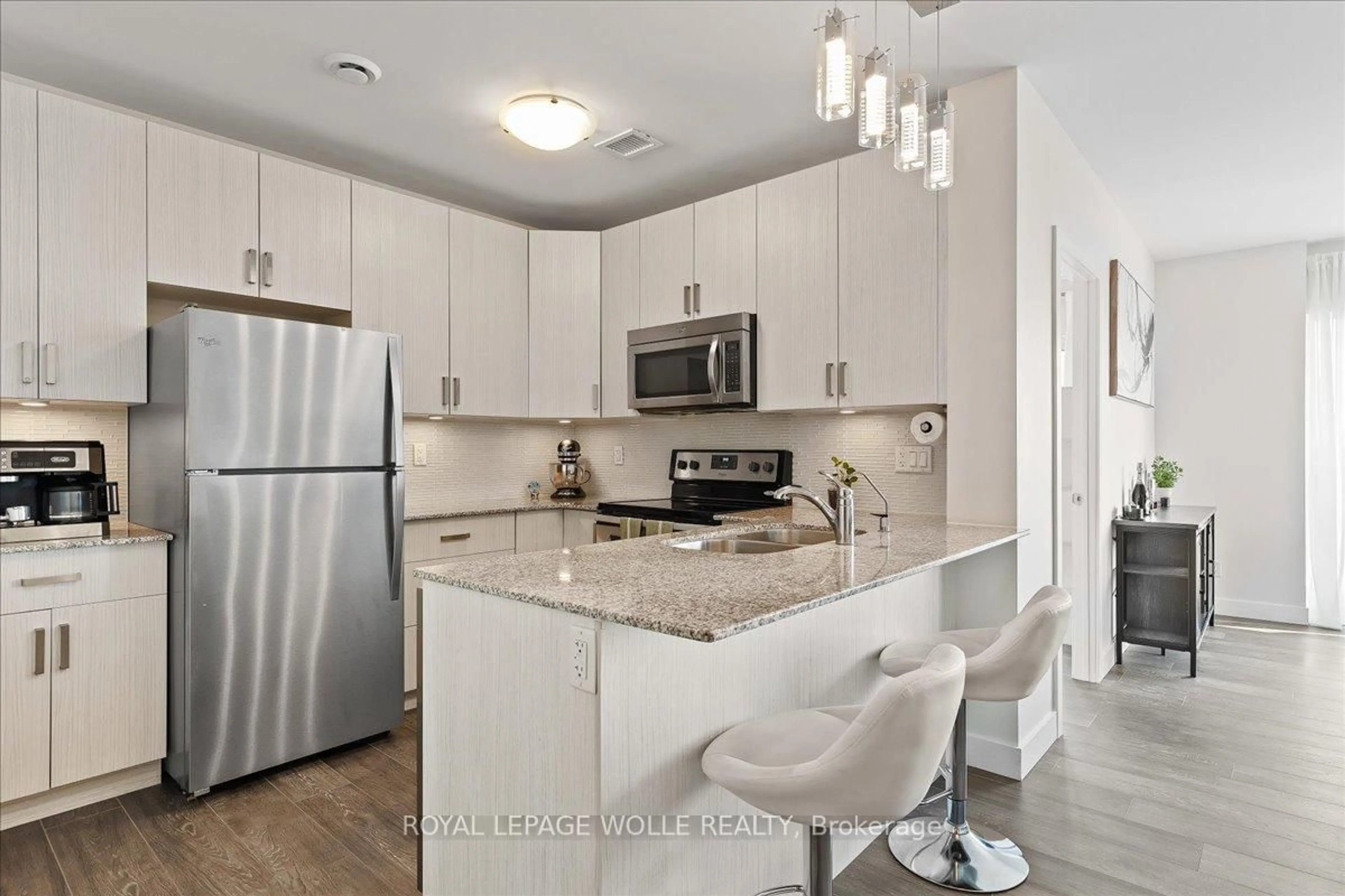 Open concept kitchen, ceramic/tile floor for 1 Victoria St #1113, Kitchener Ontario N2G 0B5