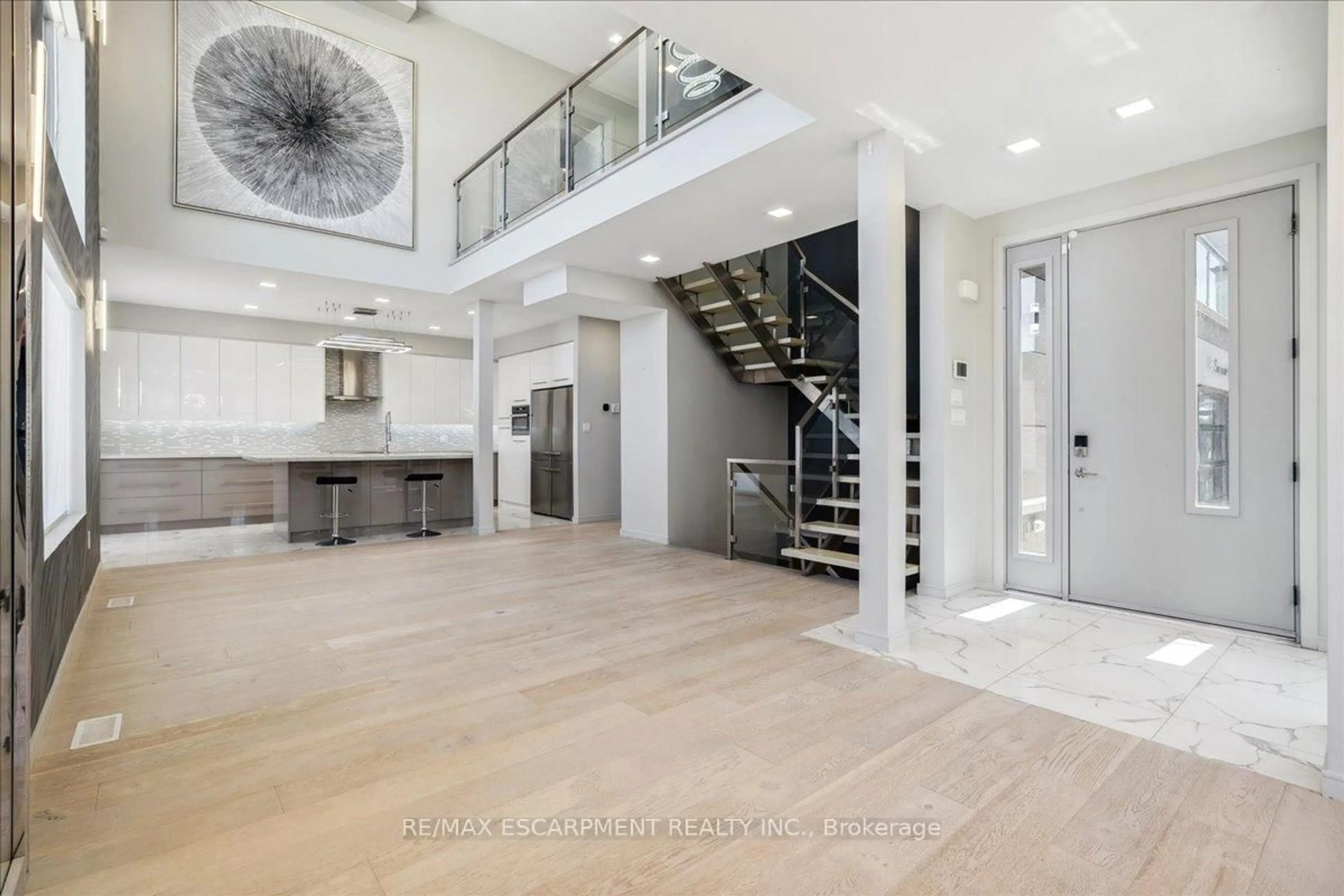 Unknown for 4 Sunrow Gate, Hamilton Ontario L8E 5C1