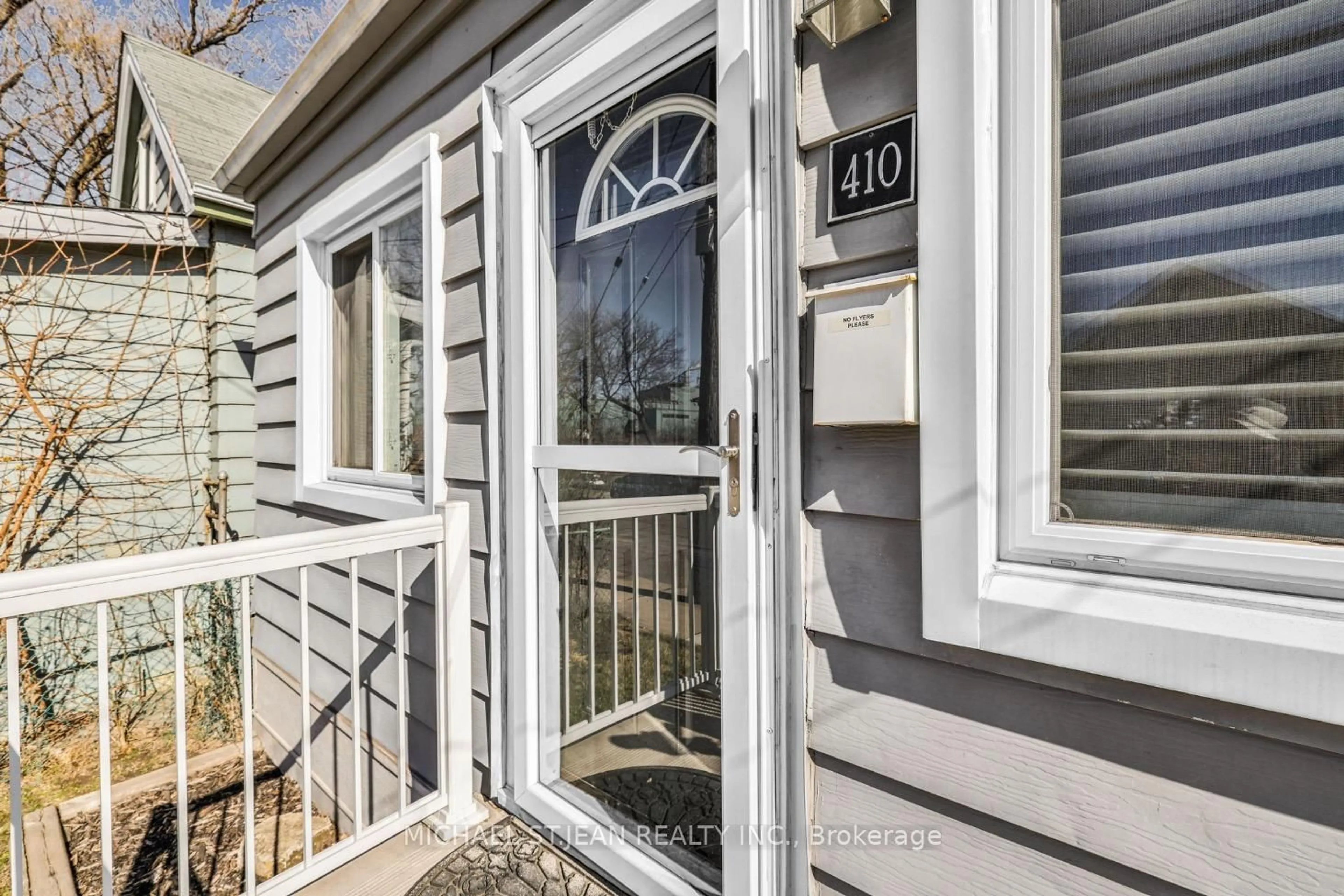 Unknown for 410 Cope St, Hamilton Ontario L8H 5C3