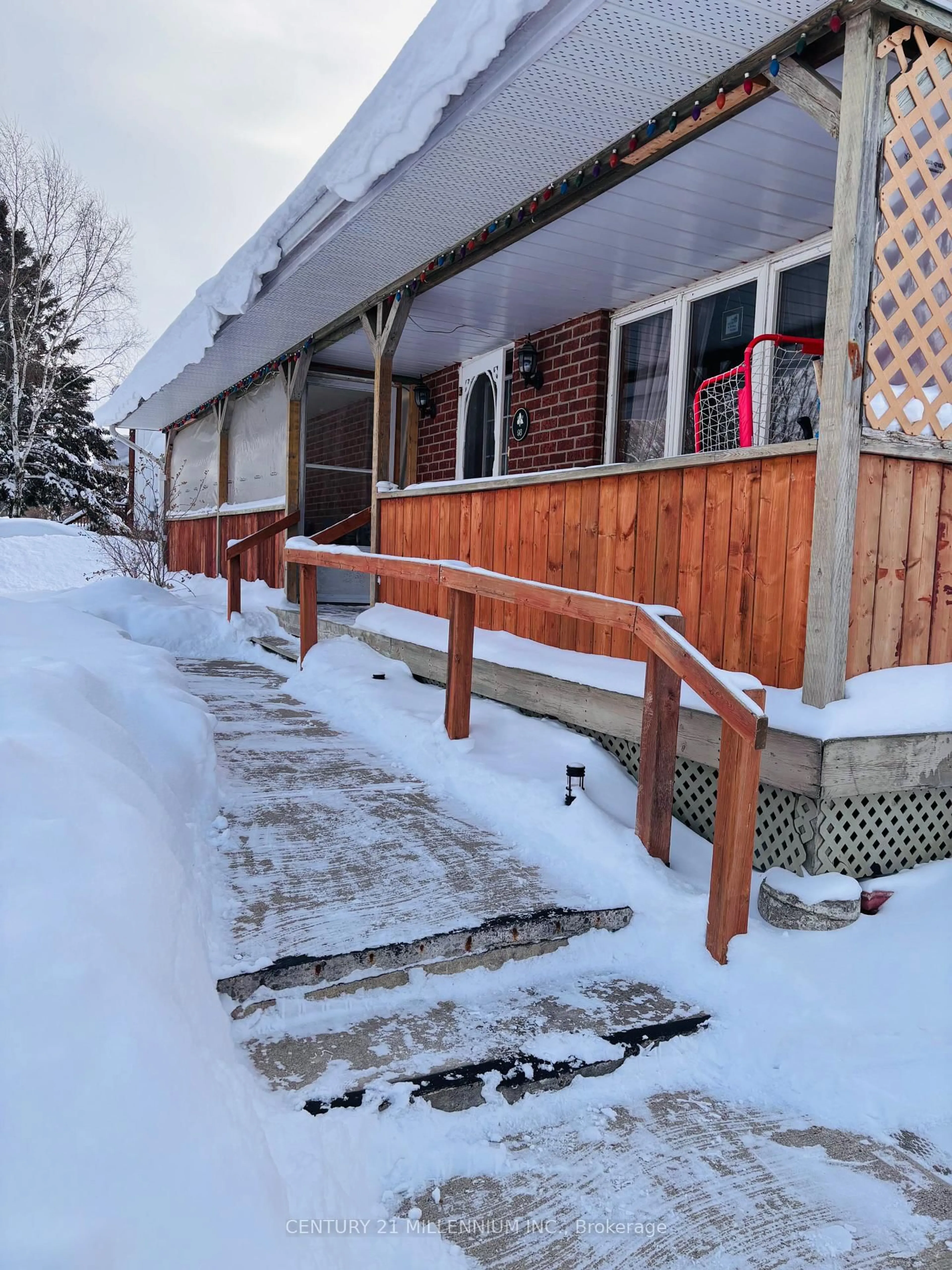 Patio, unknown for 98 Leeson St, East Luther Grand Valley Ontario L0N 1G0