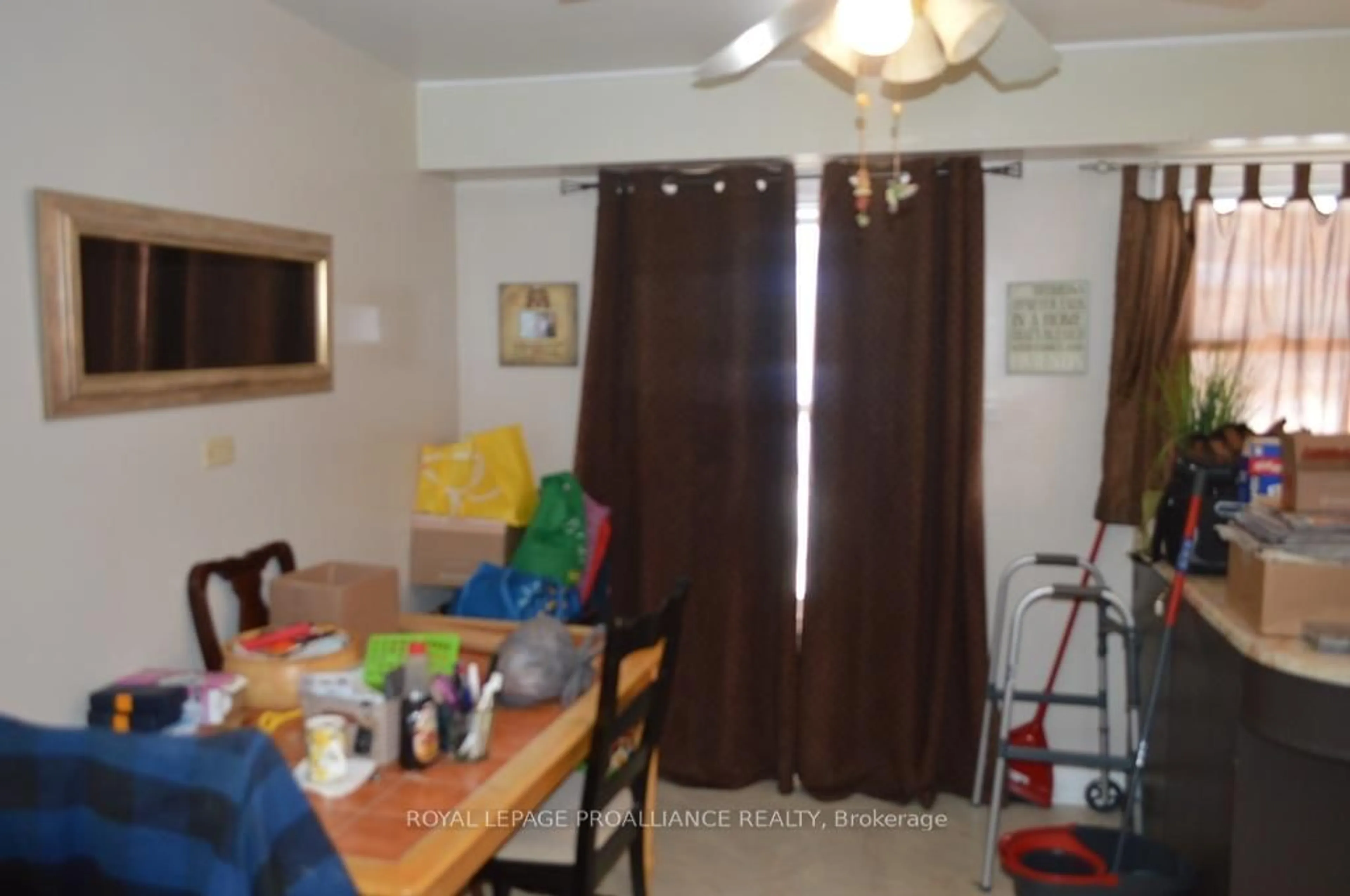 A pic of a room for 97 Victoria Ave, Quinte West Ontario K8V 4Z7