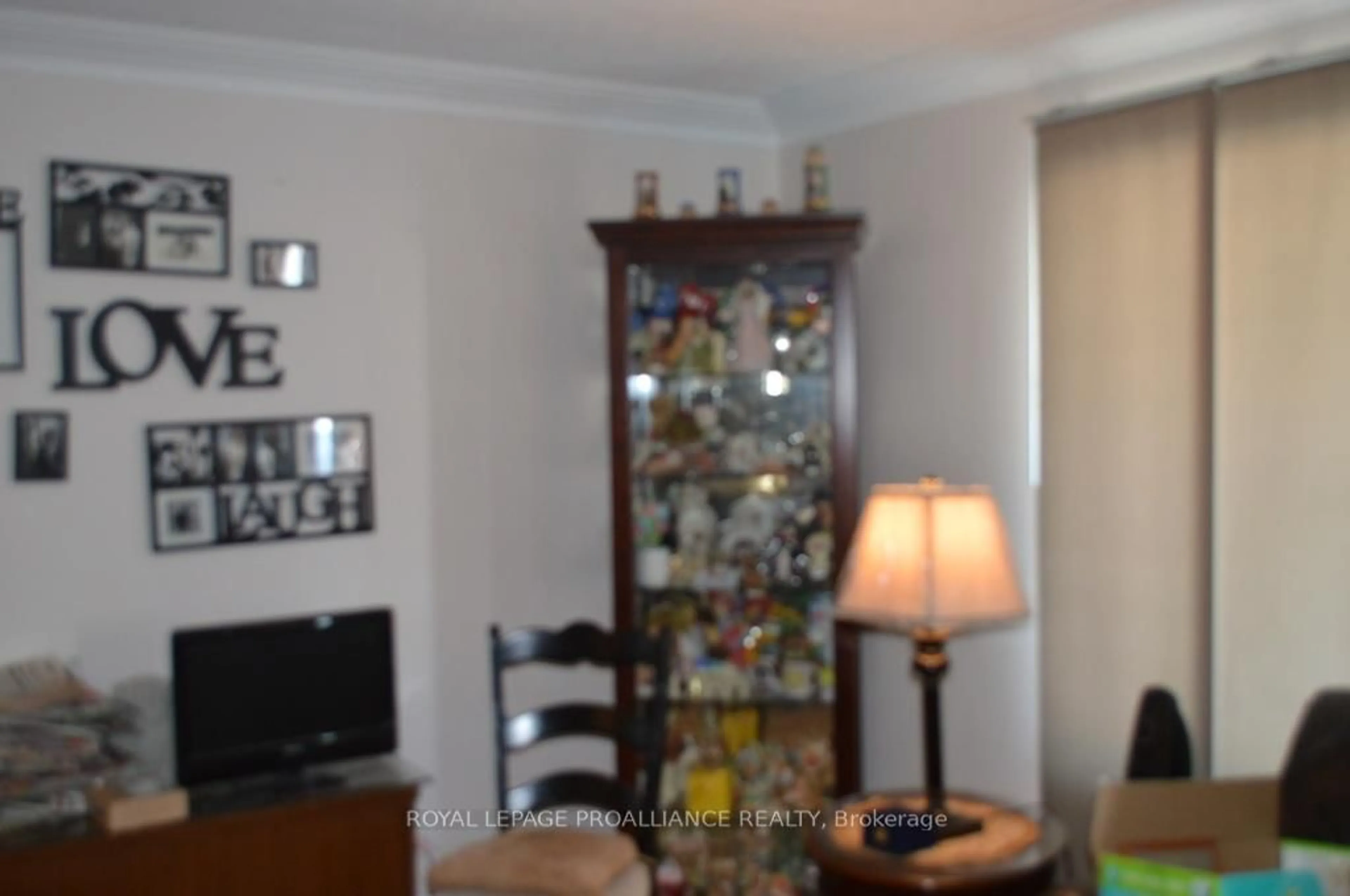 A pic of a room for 97 Victoria Ave, Quinte West Ontario K8V 4Z7