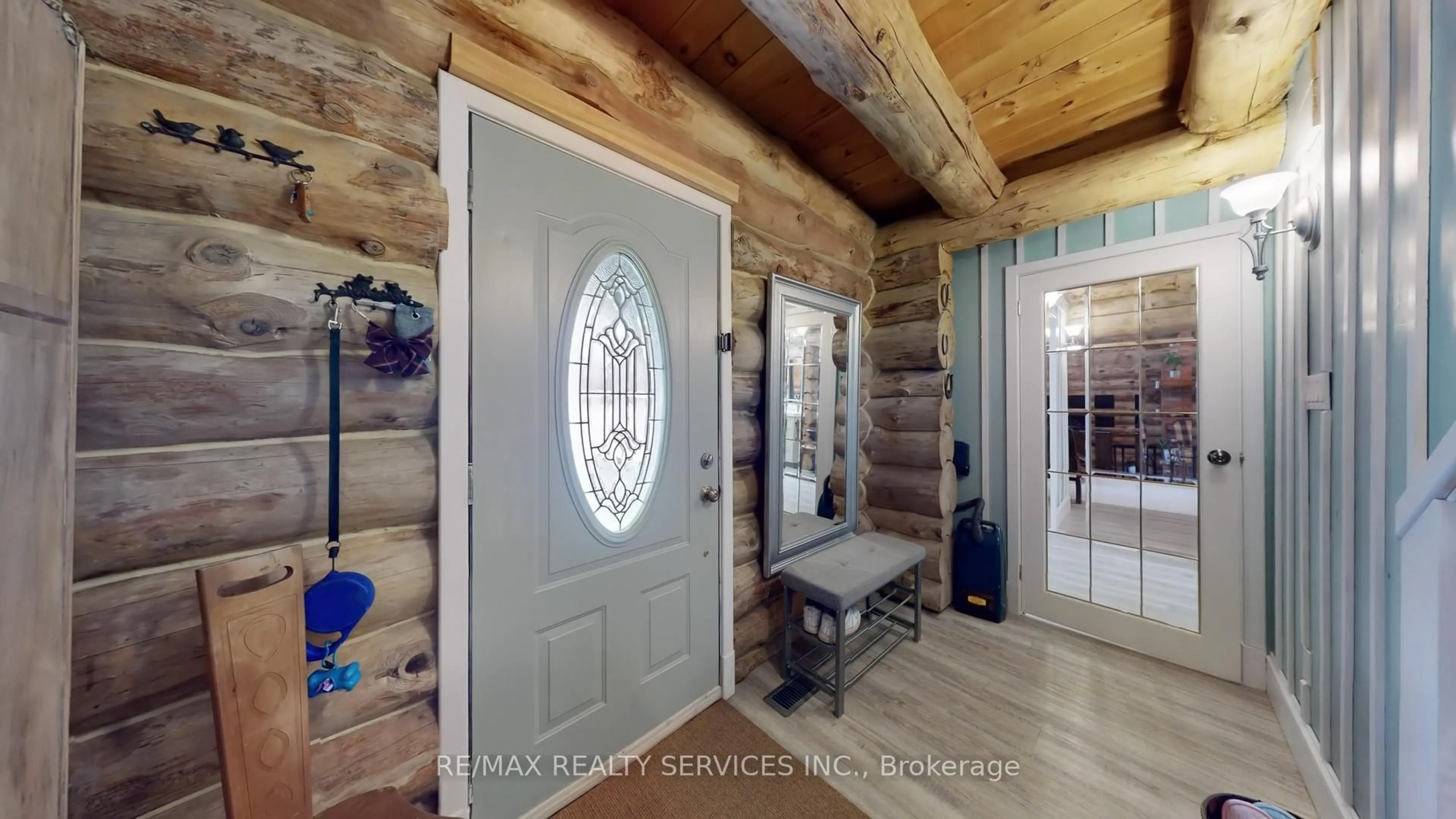 Indoor entryway for 9 Orangeville St, Erin Ontario N0B 1Z0