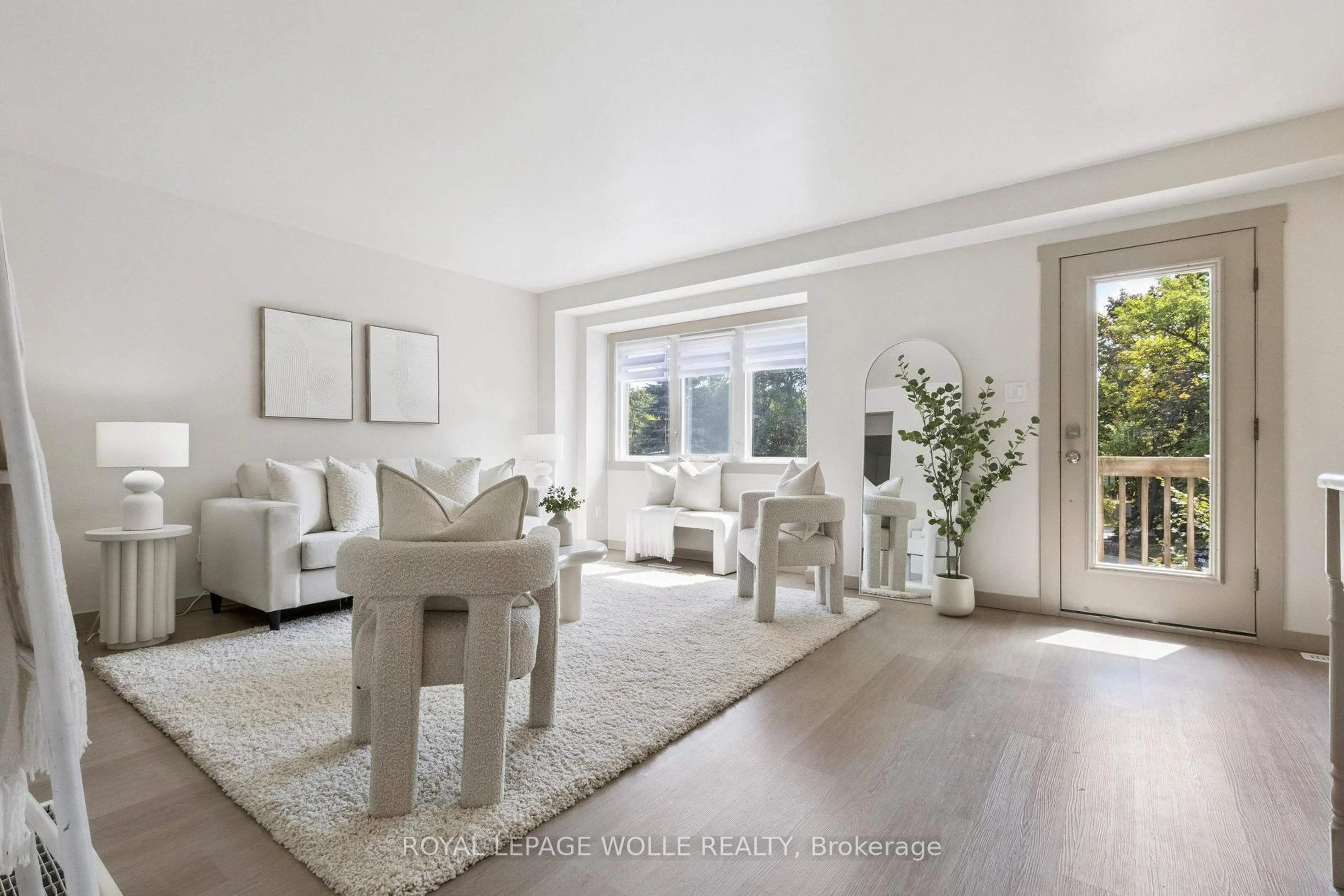 Living room with furniture, unknown for 89 Woolwich St #27, Waterloo Ontario N2K 1S5