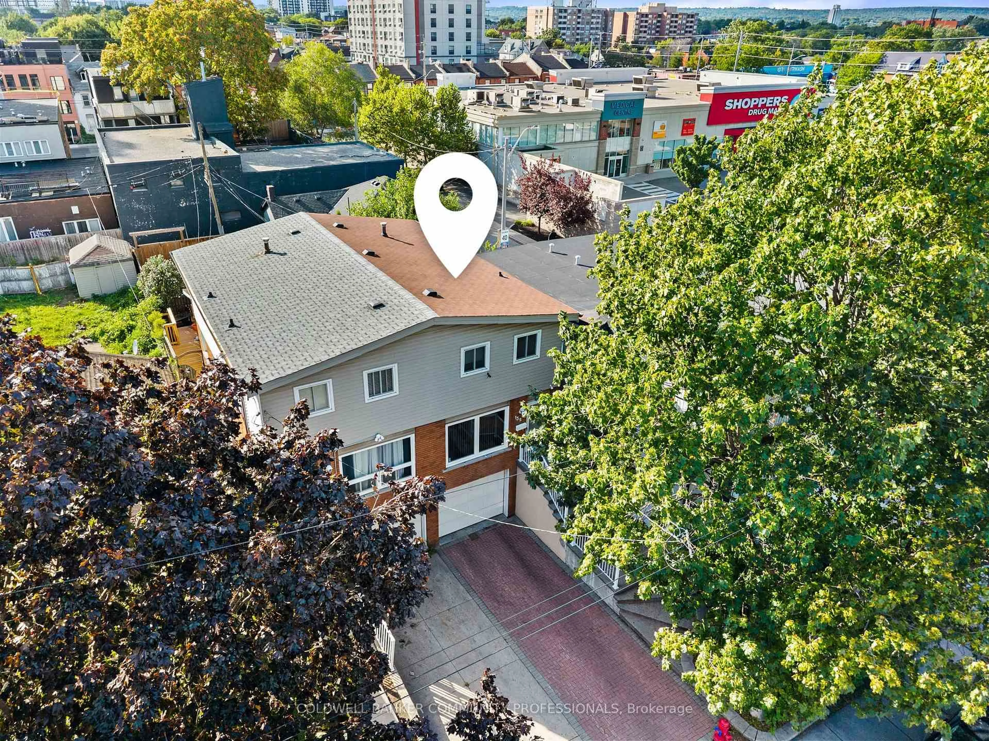 A pic from outside/outdoor area/front of a property/back of a property/a pic from drone, city buildings view from balcony for 135 West Ave, Hamilton Ontario L8L 5C4
