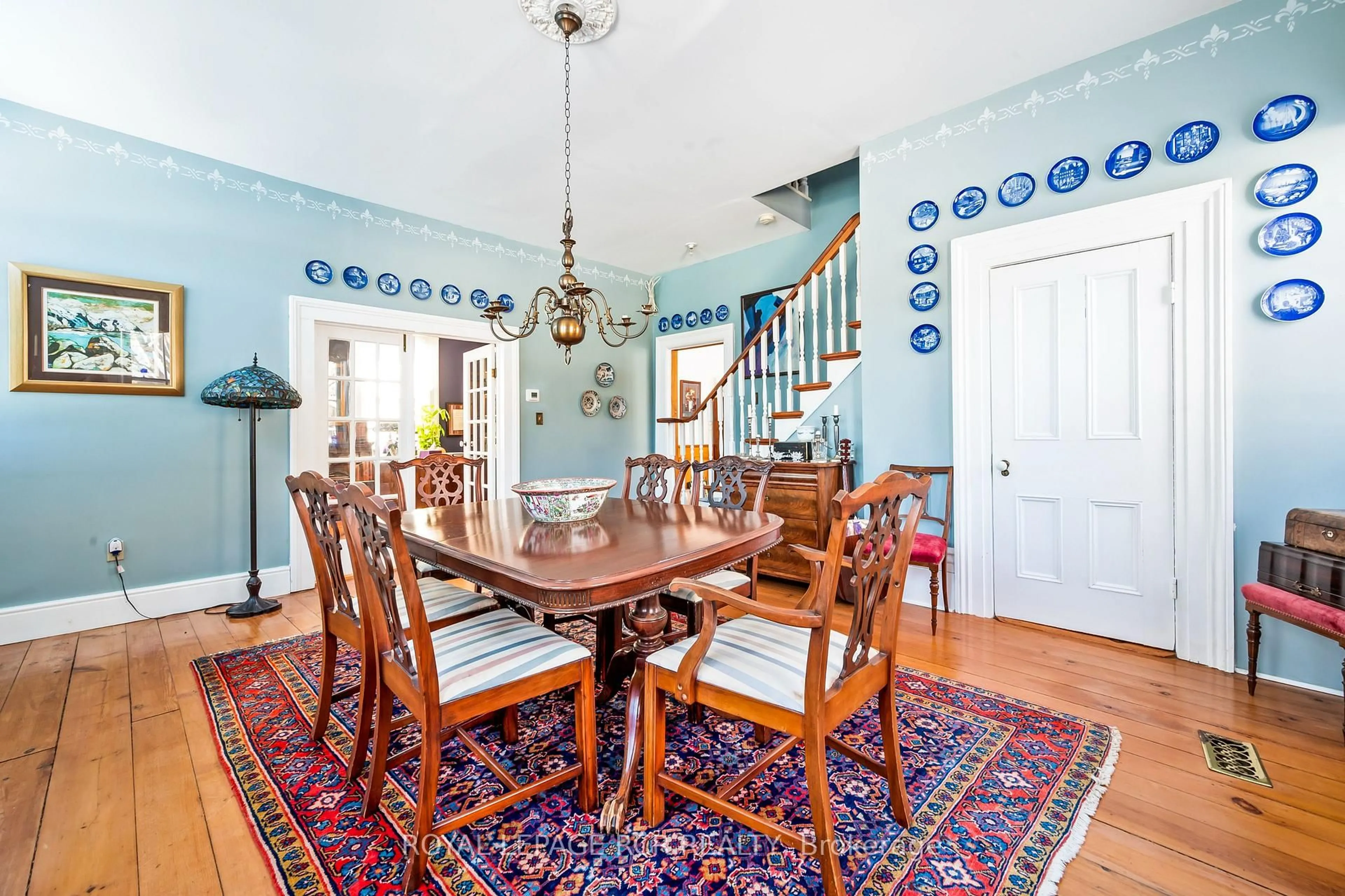 Dining room, ceramic/tile floor for 6000 Eighth Line, Erin Ontario N0B 1S0