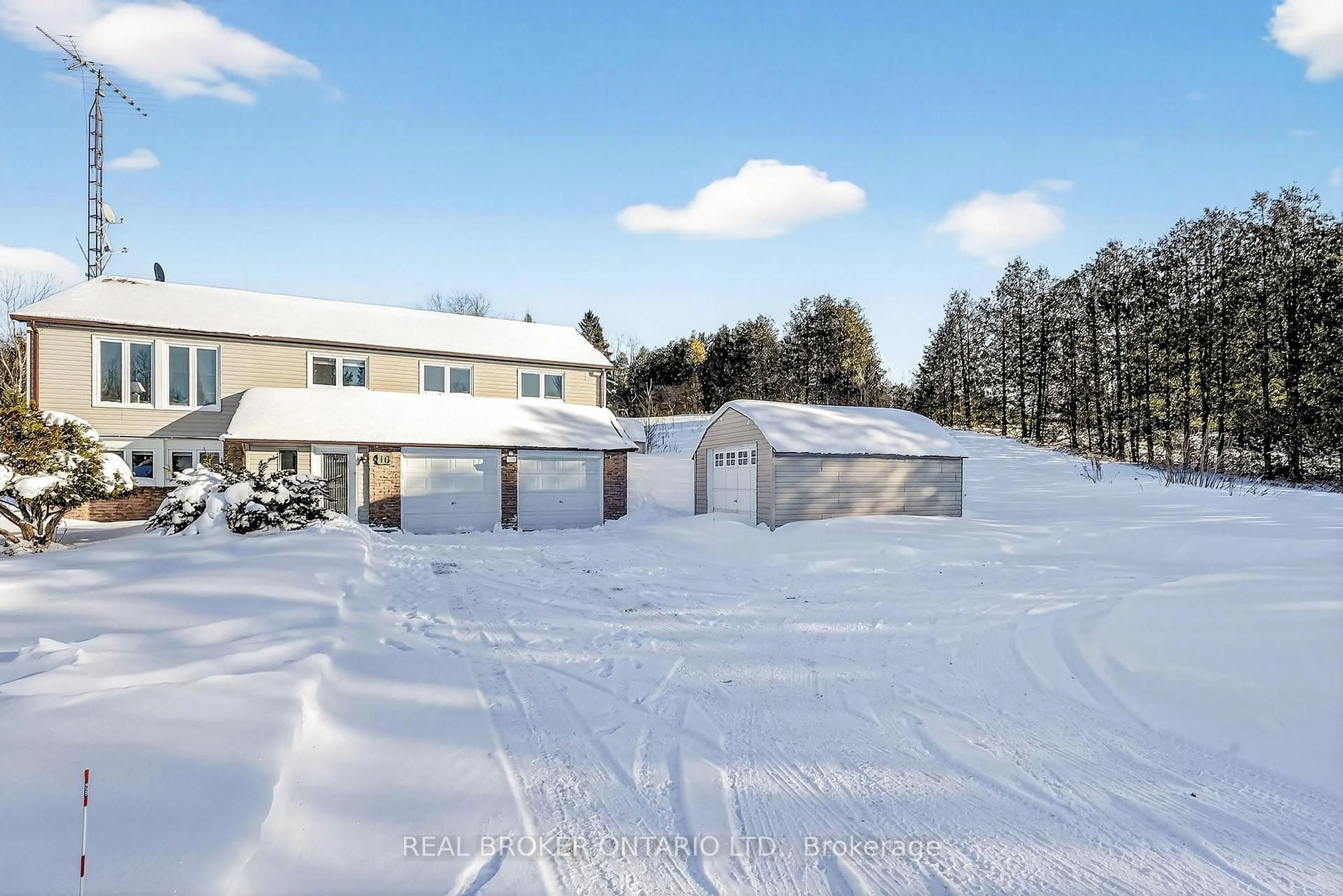 A pic from outside/outdoor area/front of a property/back of a property/a pic from drone, unknown for 16 Old Carriage Rd, East Garafraxa Ontario L9W 5A3