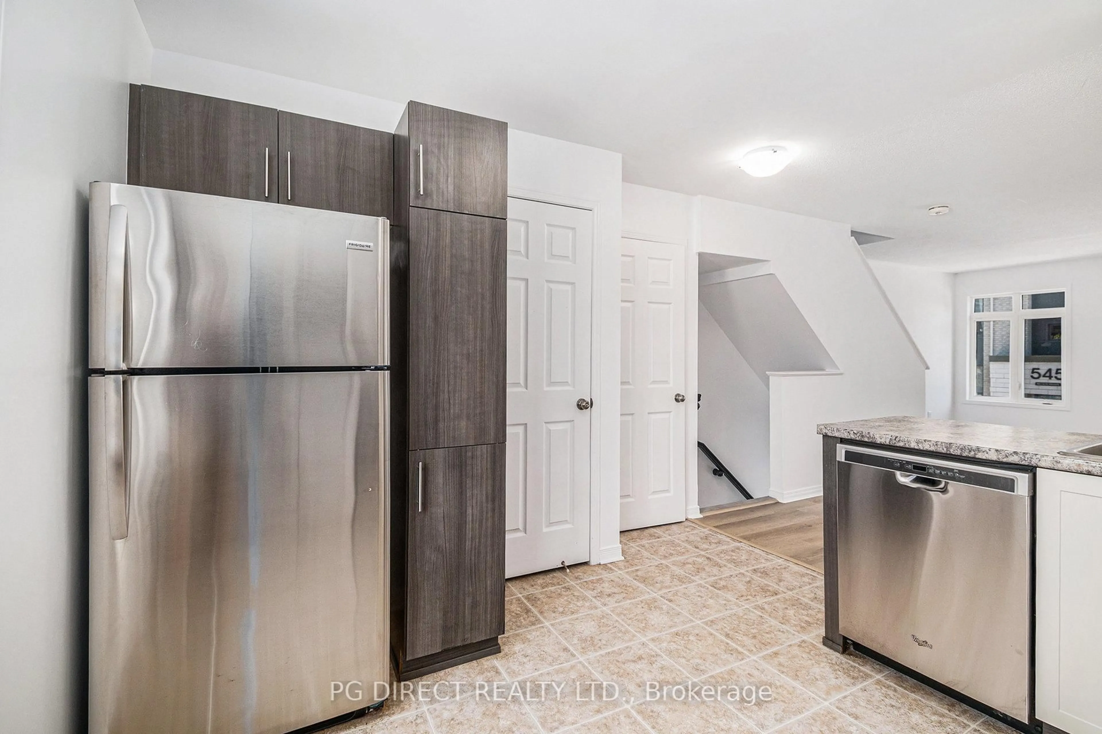 Unknown for 542 Recolte Private, Ottawa Ontario K1E 0B4