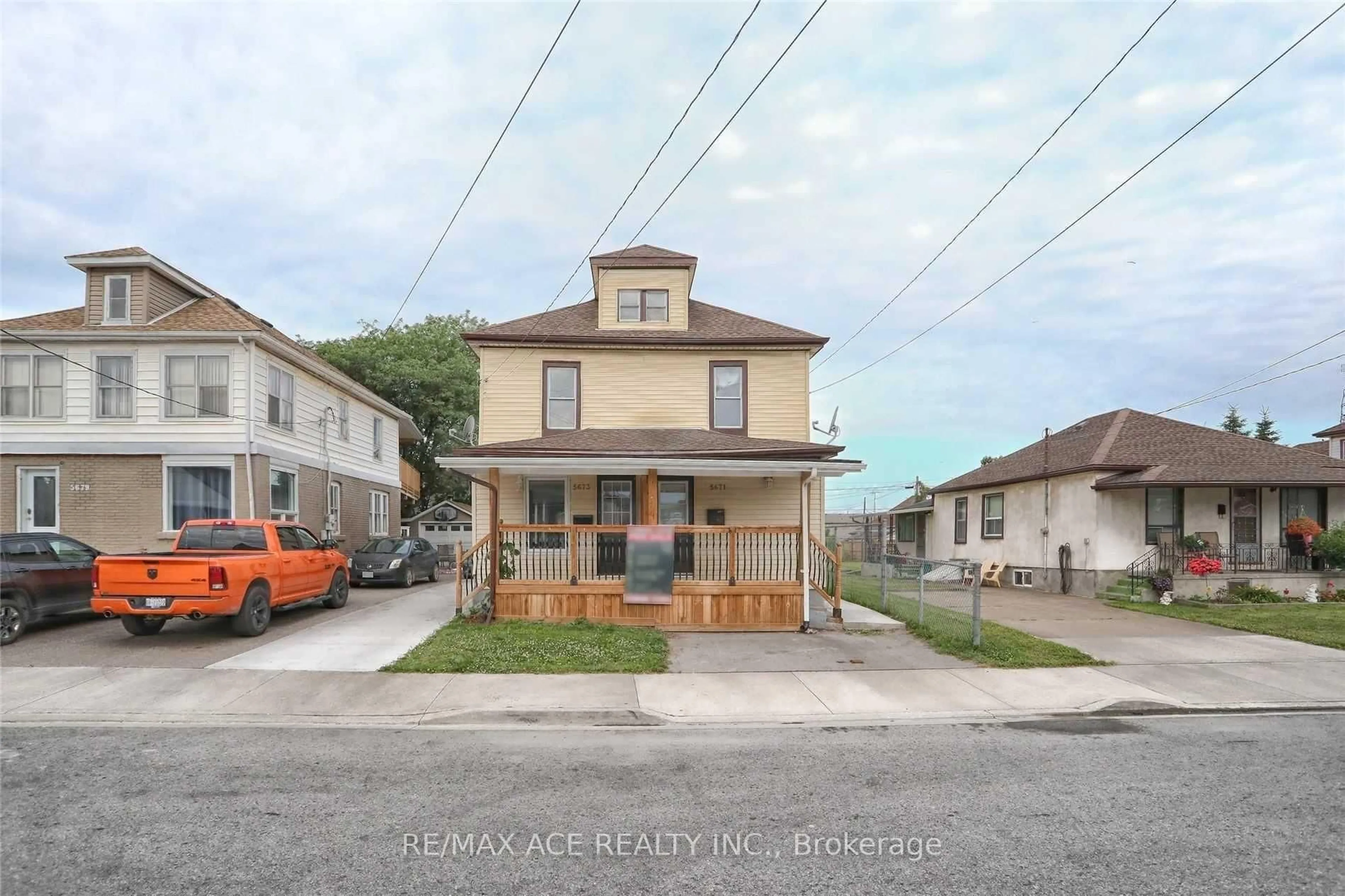 Unknown for 5671-5673 Desson Ave, Niagara Falls Ontario L2G 3T3