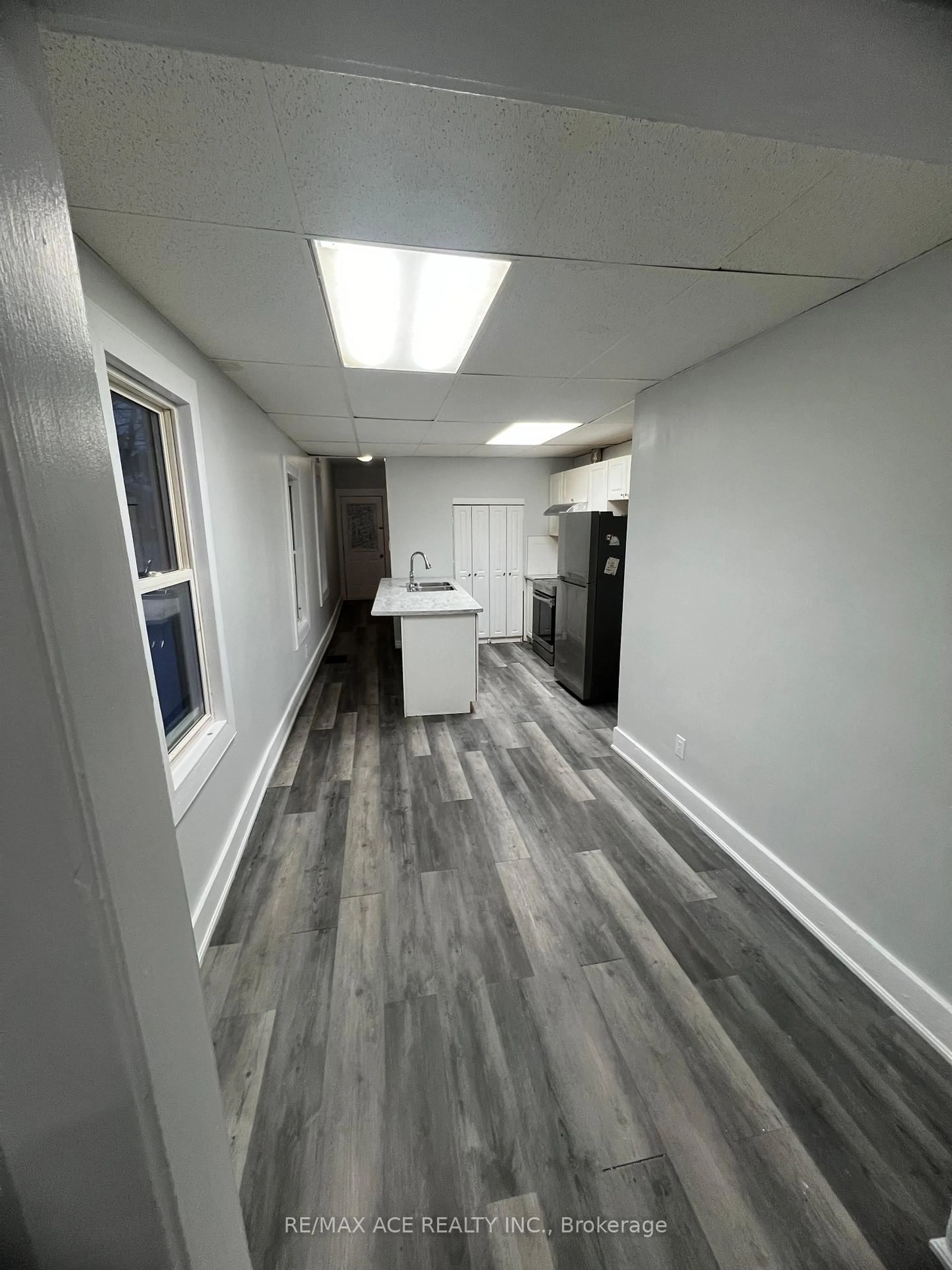 A pic of a room for 5671-5673 Desson Ave, Niagara Falls Ontario L2G 3T3