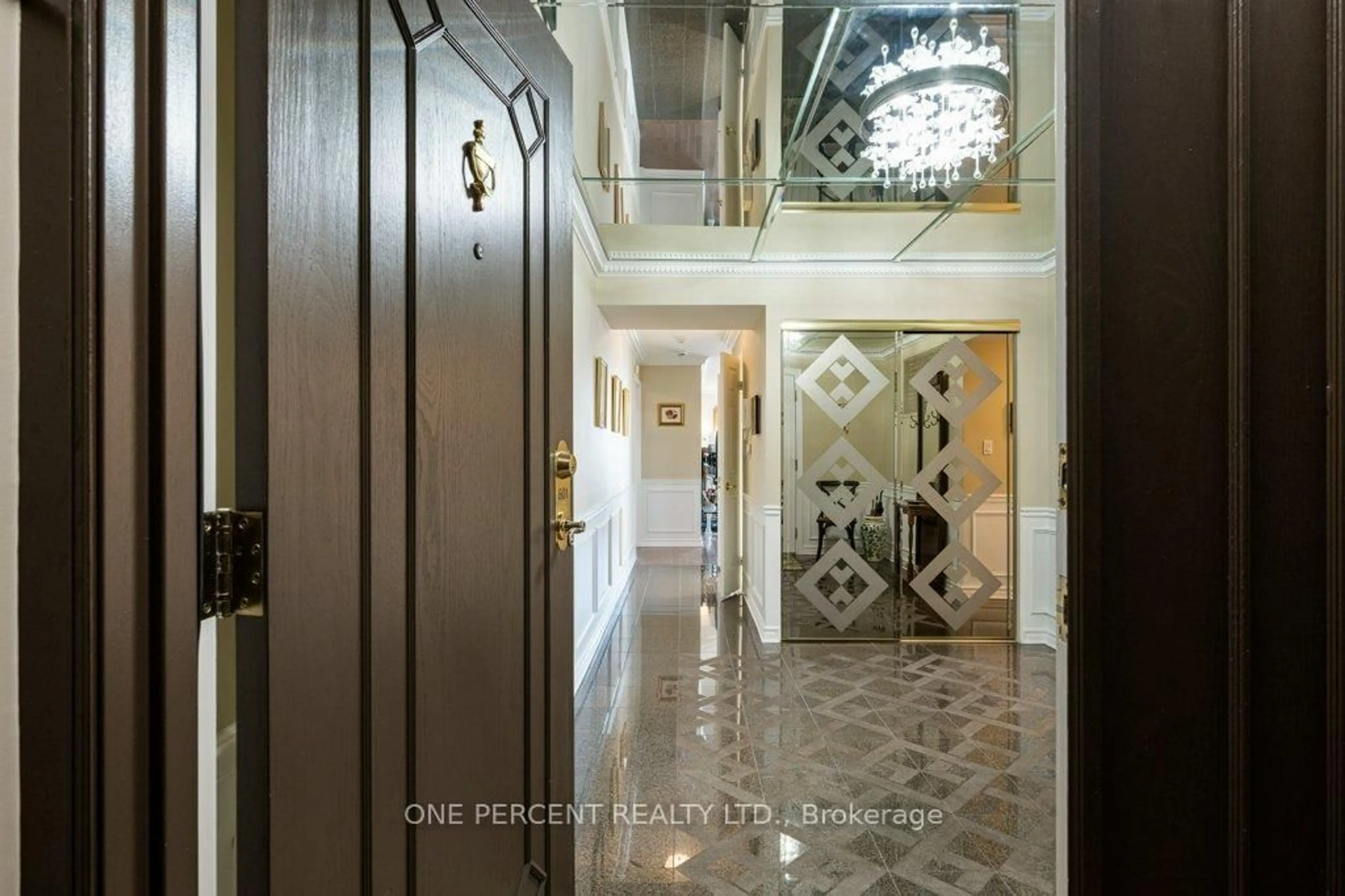 Indoor foyer for 3105 Carling Ave #601, Ottawa Ontario K2H 5A6