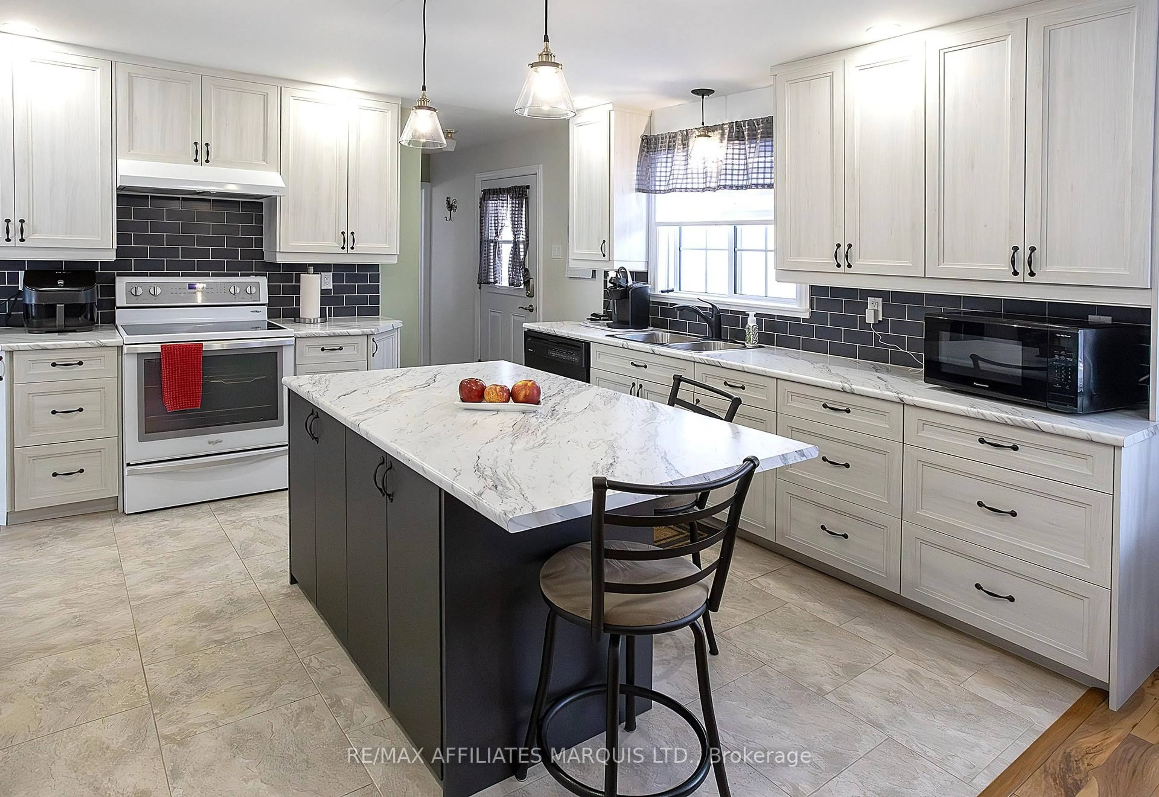 Contemporary kitchen, ceramic/tile floor for 70 Elizabeth Dr, South Dundas Ontario K0E 1K0