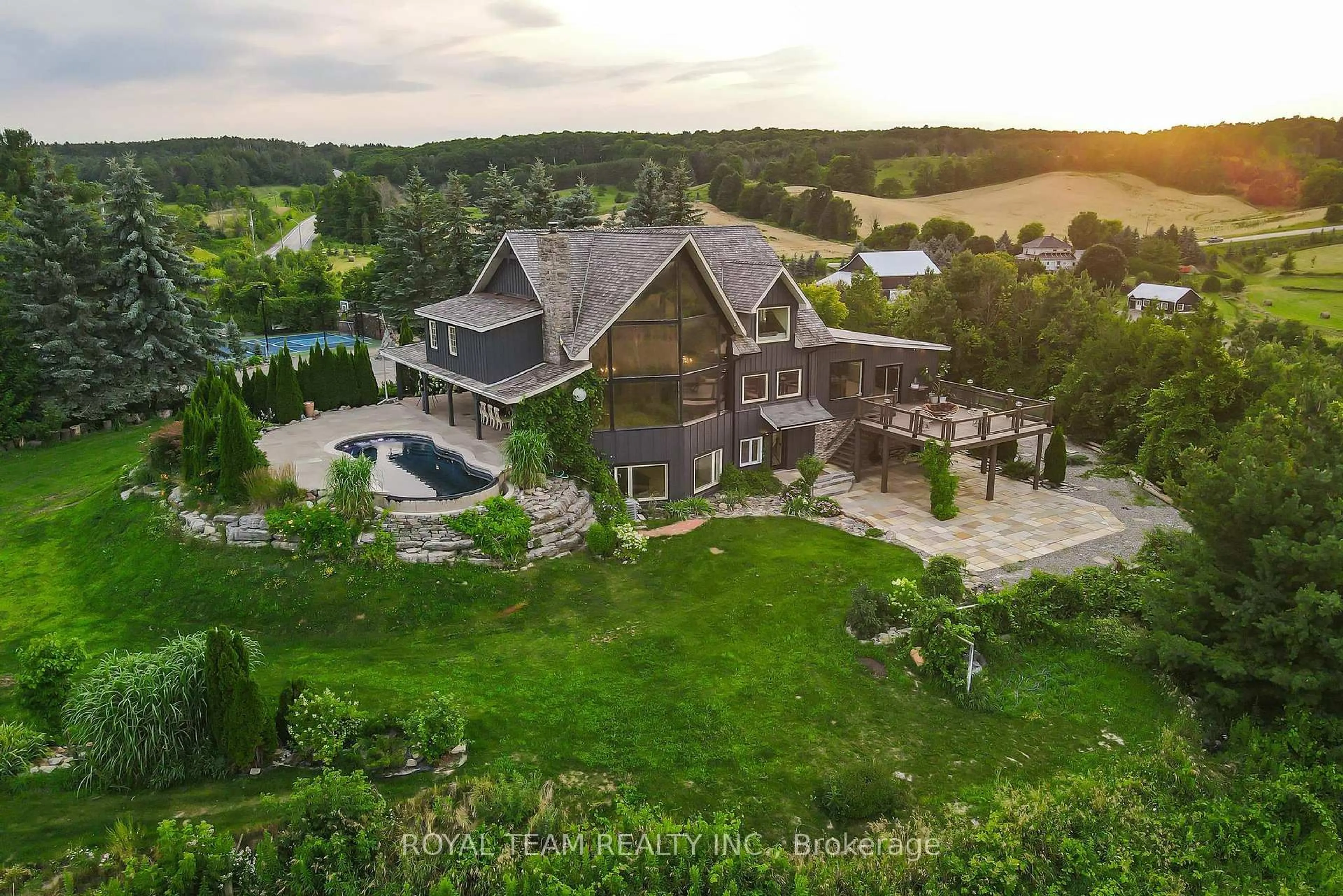 A pic from outside/outdoor area/front of a property/back of a property/a pic from drone, water/lake/river/ocean view for 388303 Sideroad 20 Sdrd, Mono Ontario L9W 6W1