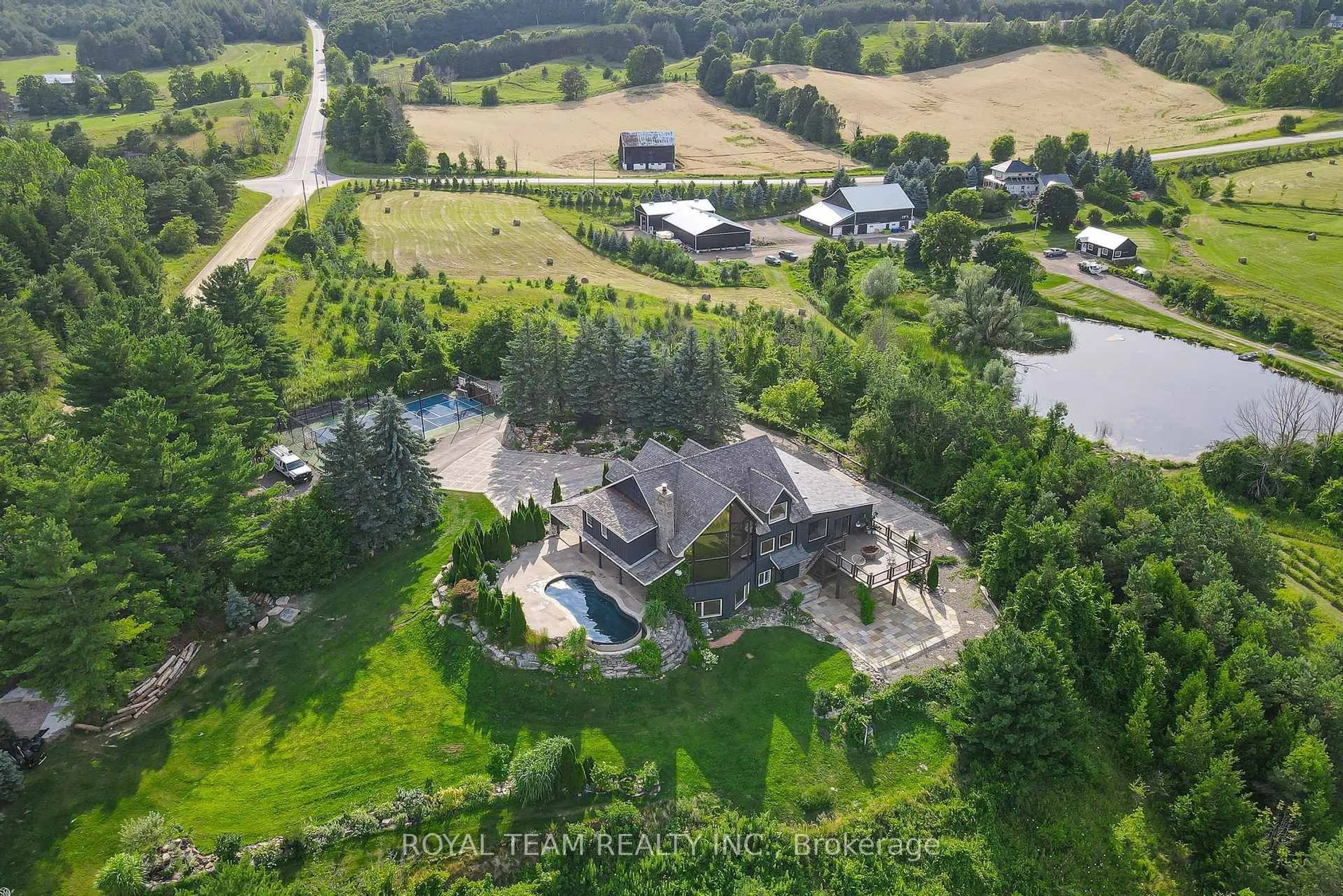 A pic from outside/outdoor area/front of a property/back of a property/a pic from drone, water/lake/river/ocean view for 388303 Sideroad 20 Sdrd, Mono Ontario L9W 6W1