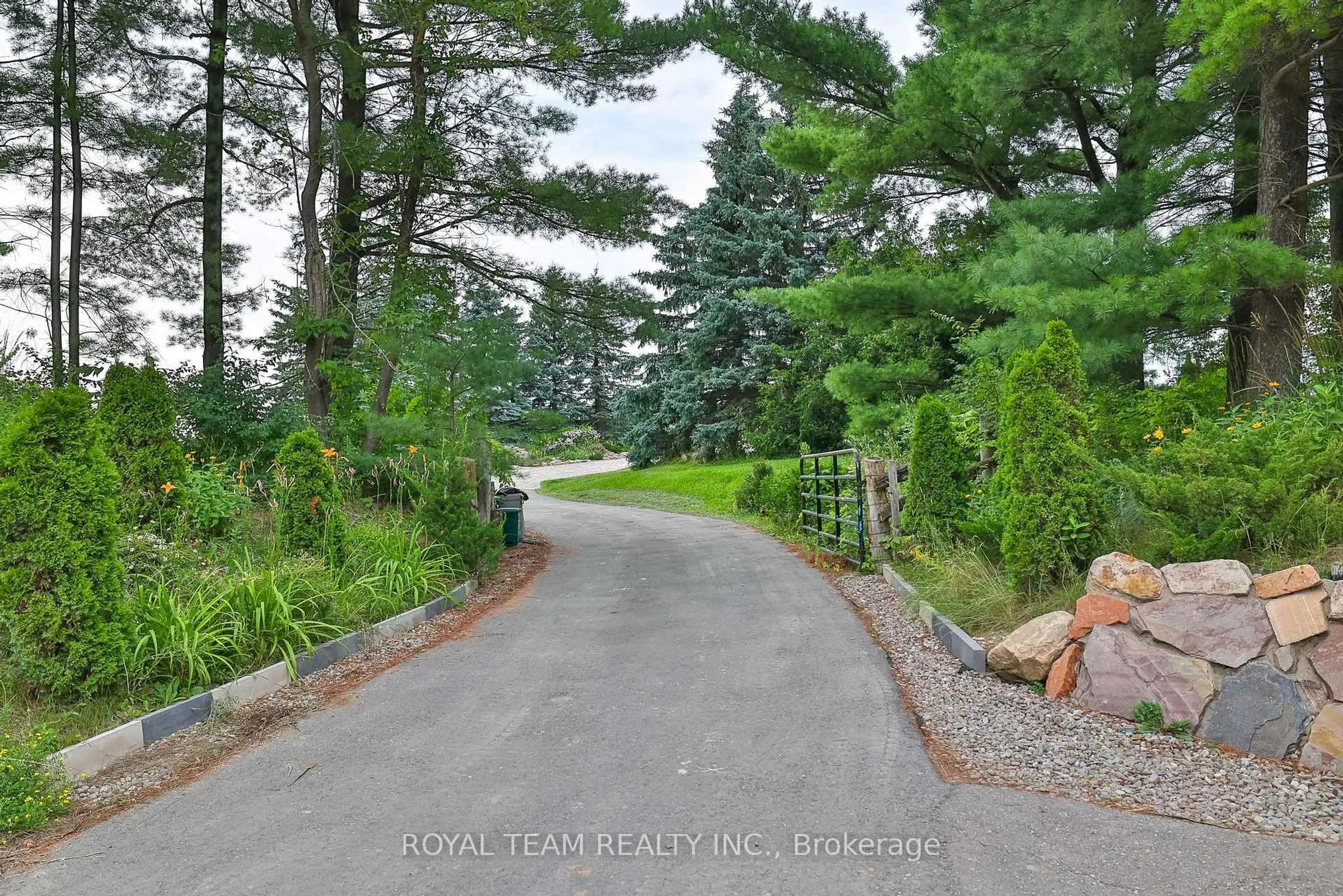 Unknown for 388303 Sideroad 20 Sdrd, Mono Ontario L9W 6W1