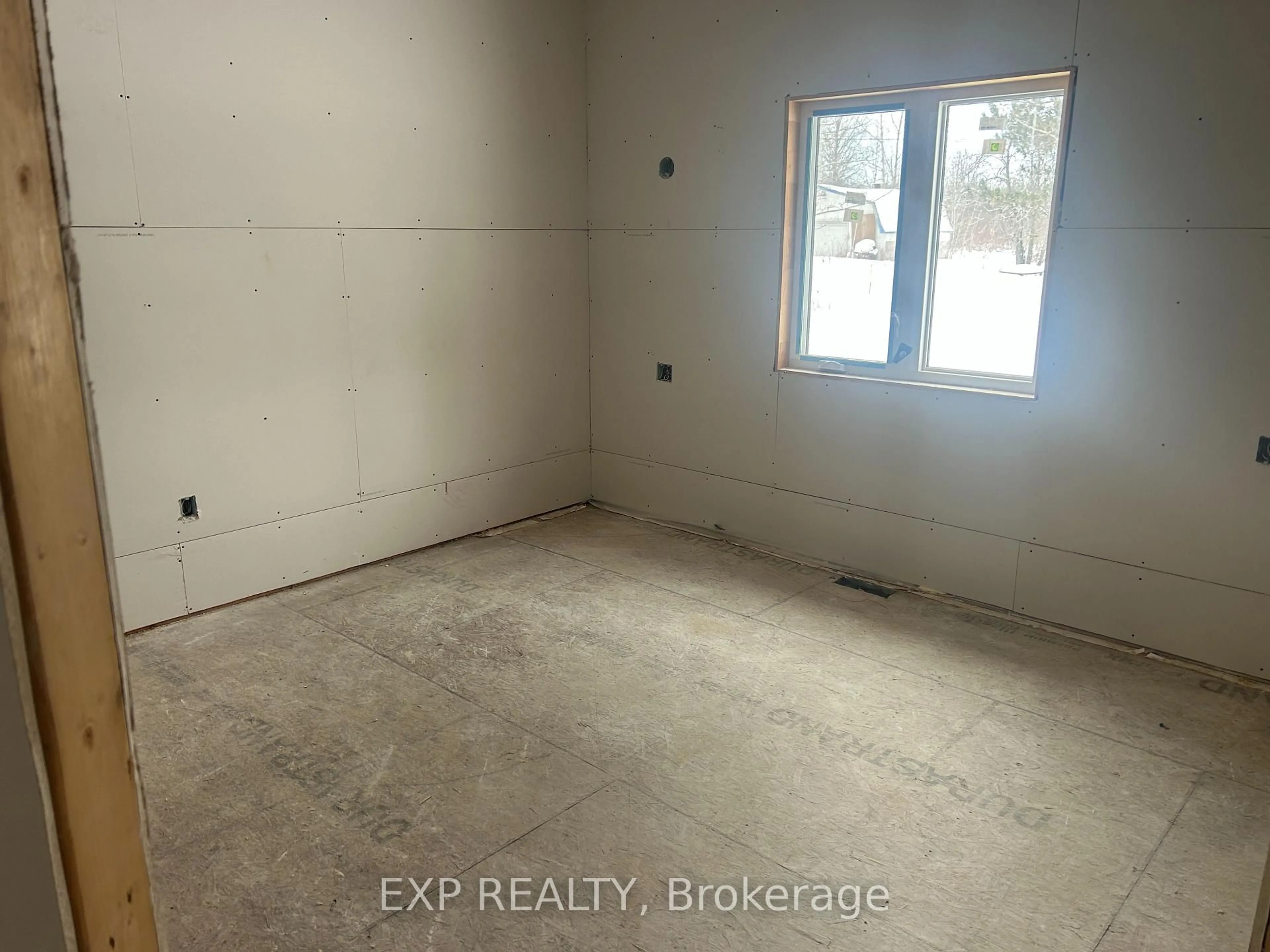 A pic of a room for 12487 Niagara Pkwy, Niagara Falls Ontario L2E 6S6