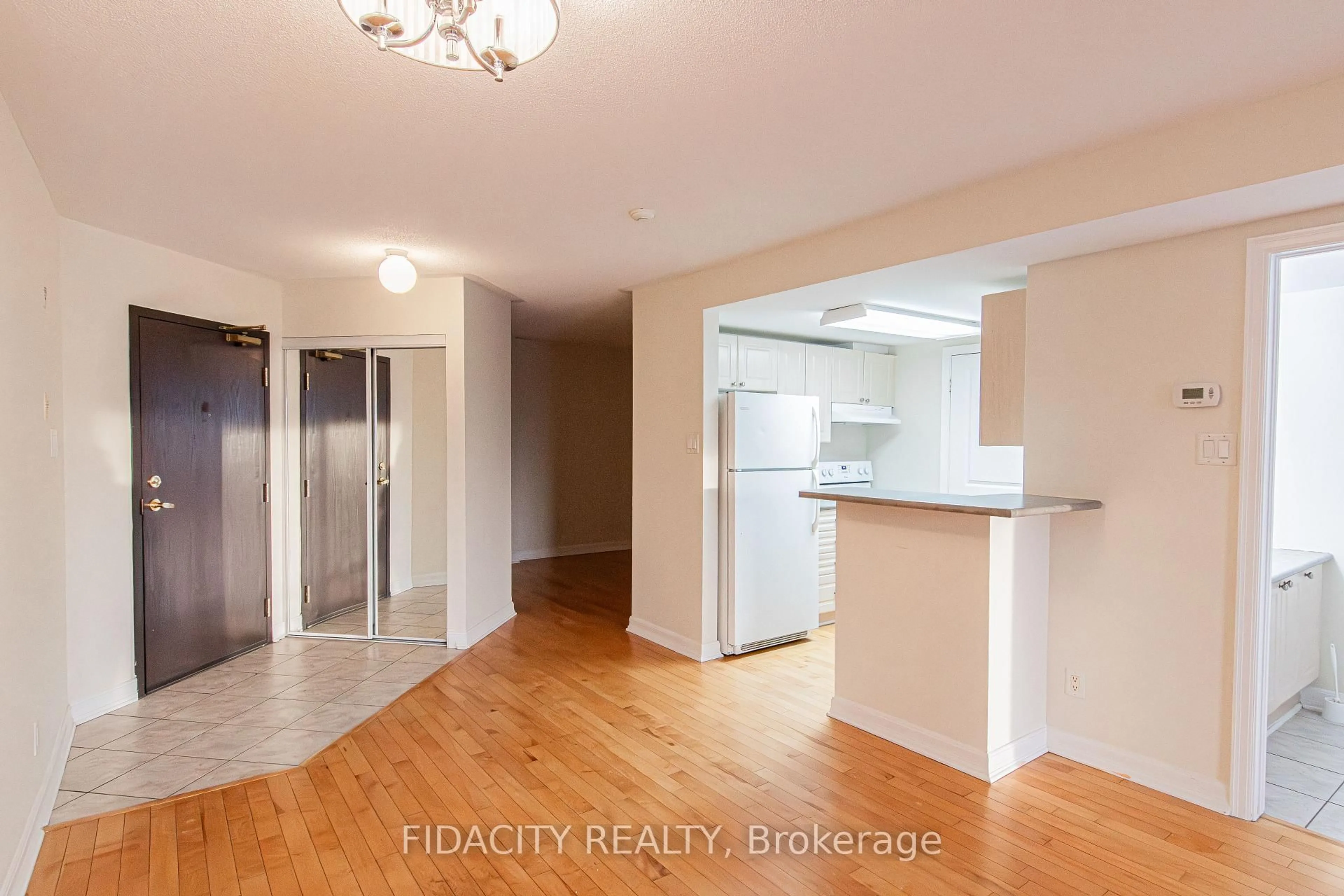 Unknown for 310 Central Park Dr #9G, Ottawa Ontario K2C 4G4