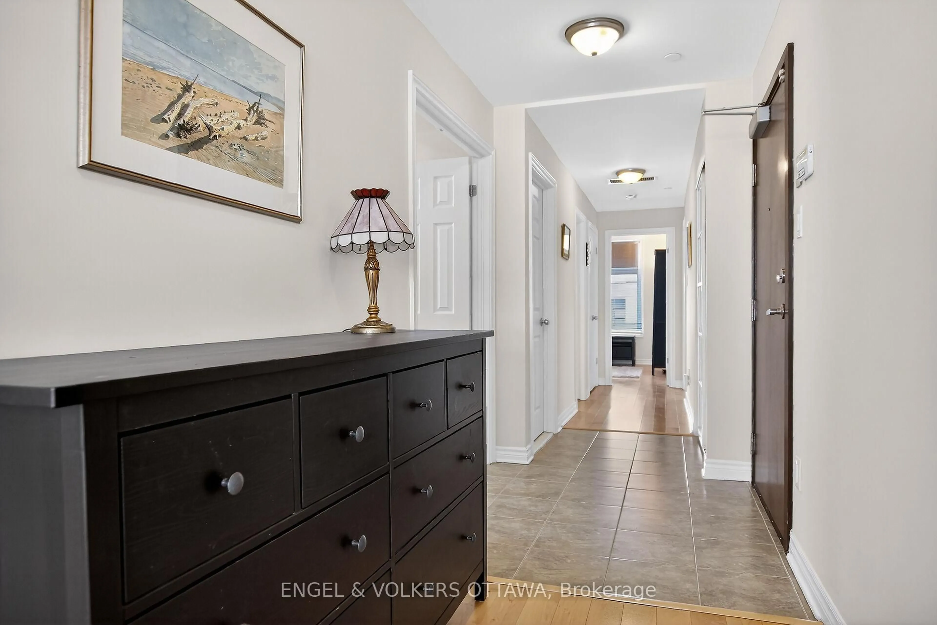 Indoor entryway for 399 Bayrose Dr #401, Nepean Ontario K2J 5W3