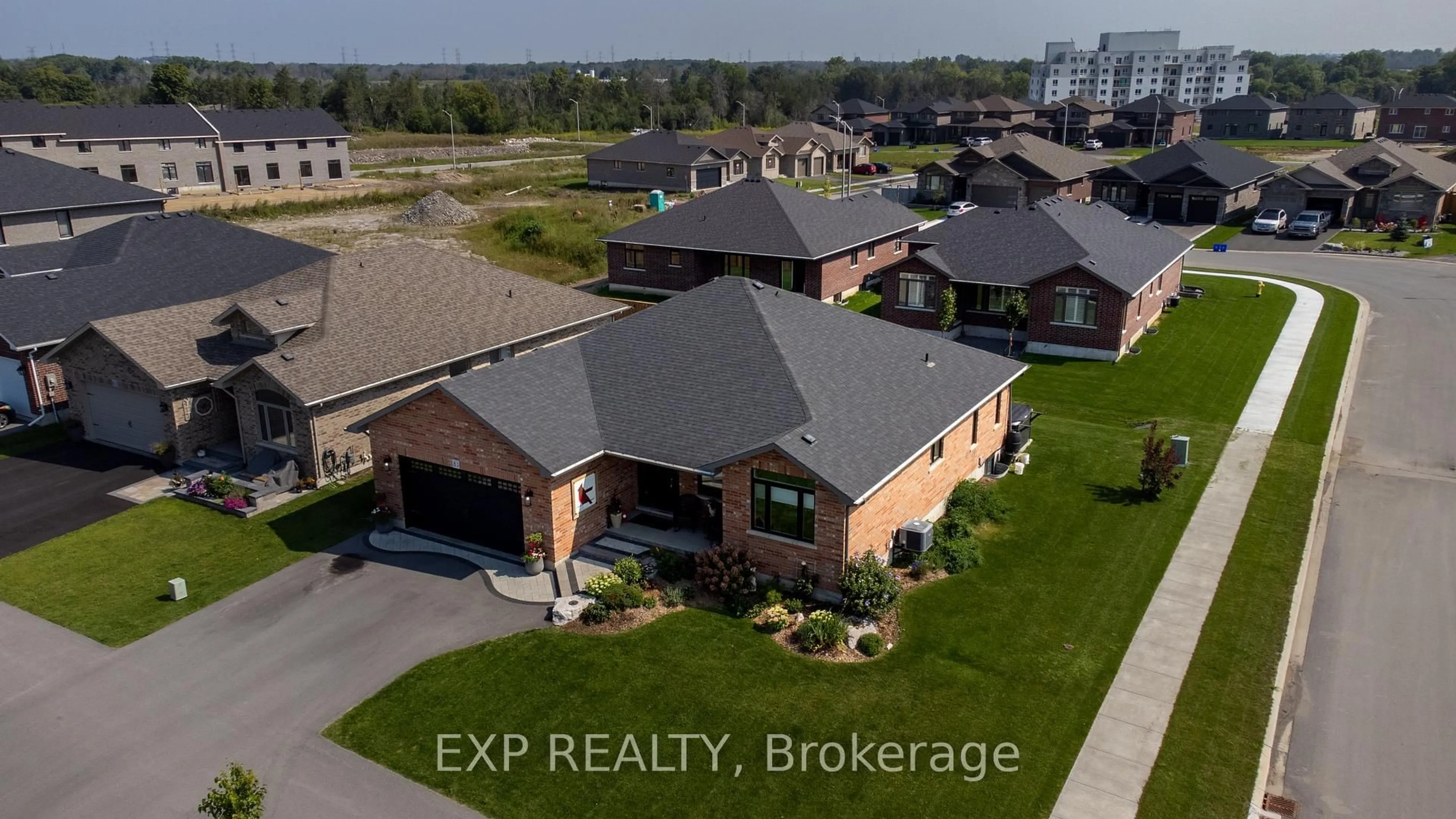 A pic from outside/outdoor area/front of a property/back of a property/a pic from drone, building for 83 Essex Dr, Belleville Ontario K8N 0K2