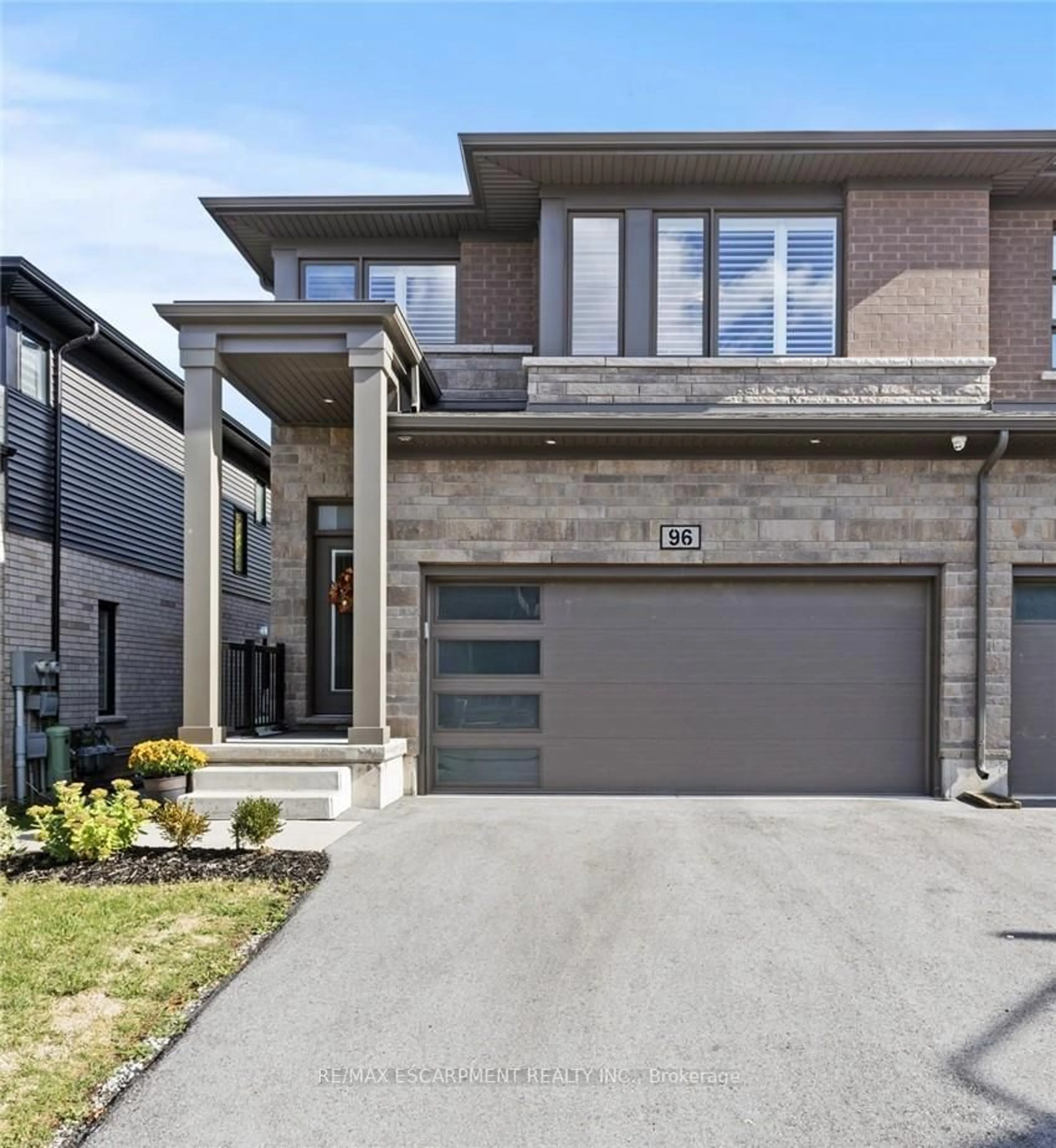 Home with brick exterior material, street for 4552 PORTAGE Rd #96, Niagara Falls Ontario L2E 6A8