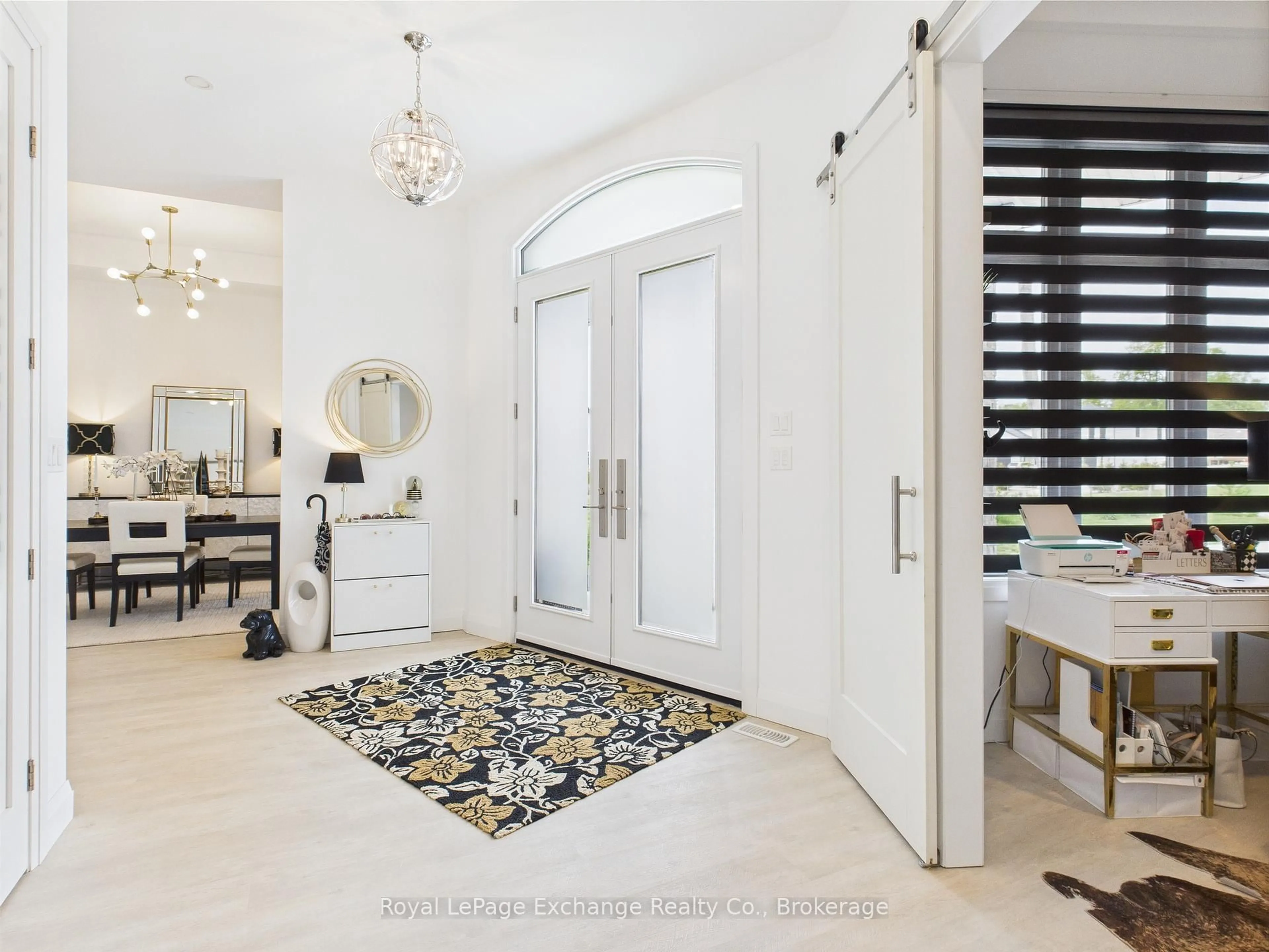 Indoor entryway for 12 Sunset Pl, Huron-Kinloss Ontario N2Z 0G6