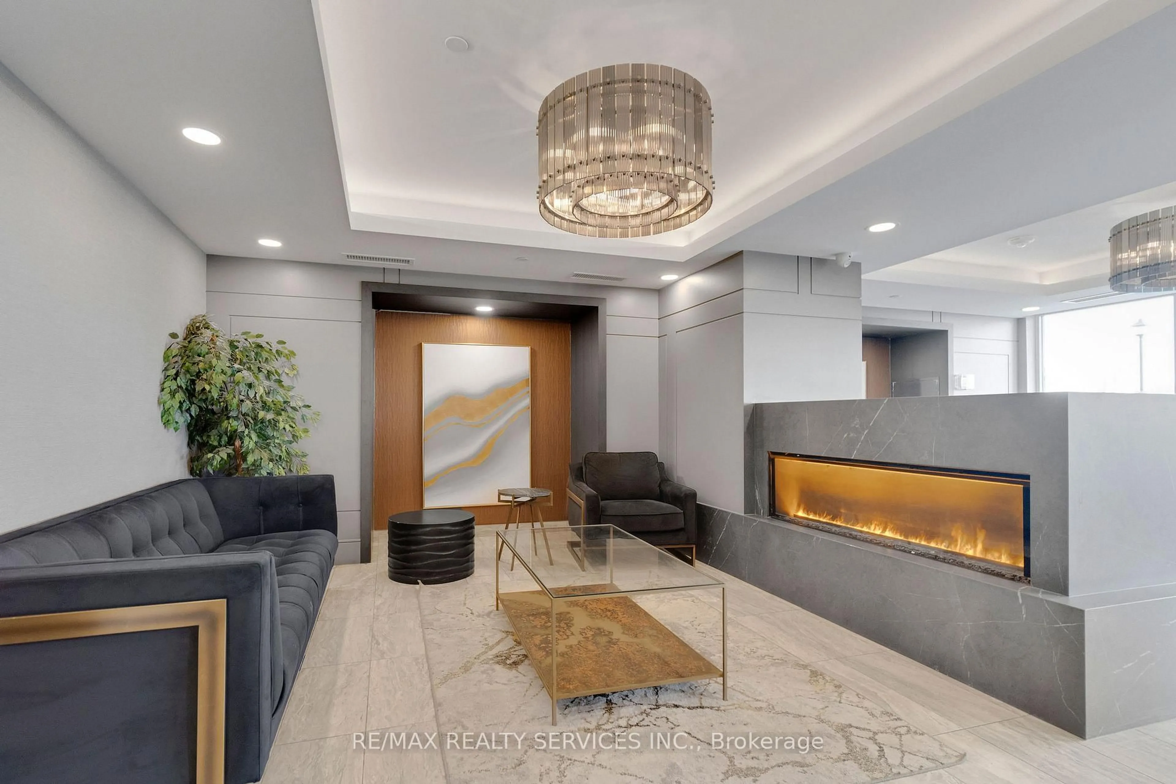 Lobby for 5055 Greenlane Rd #522, Lincoln Ontario L3J 2J3