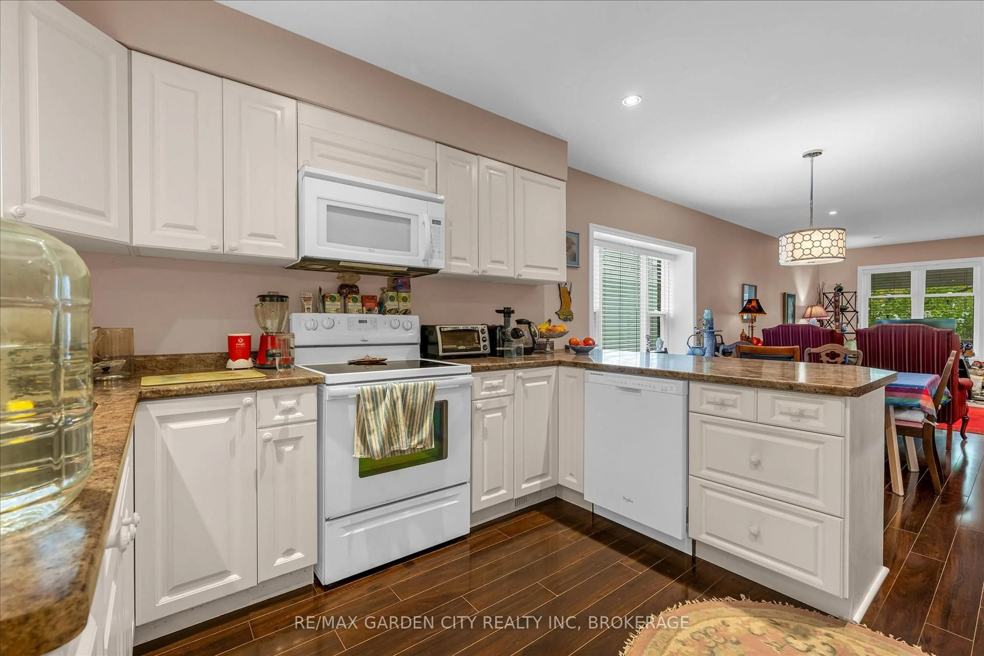 Open concept kitchen, unknown for 16 Ida St, St. Catharines Ontario L2R 3X4