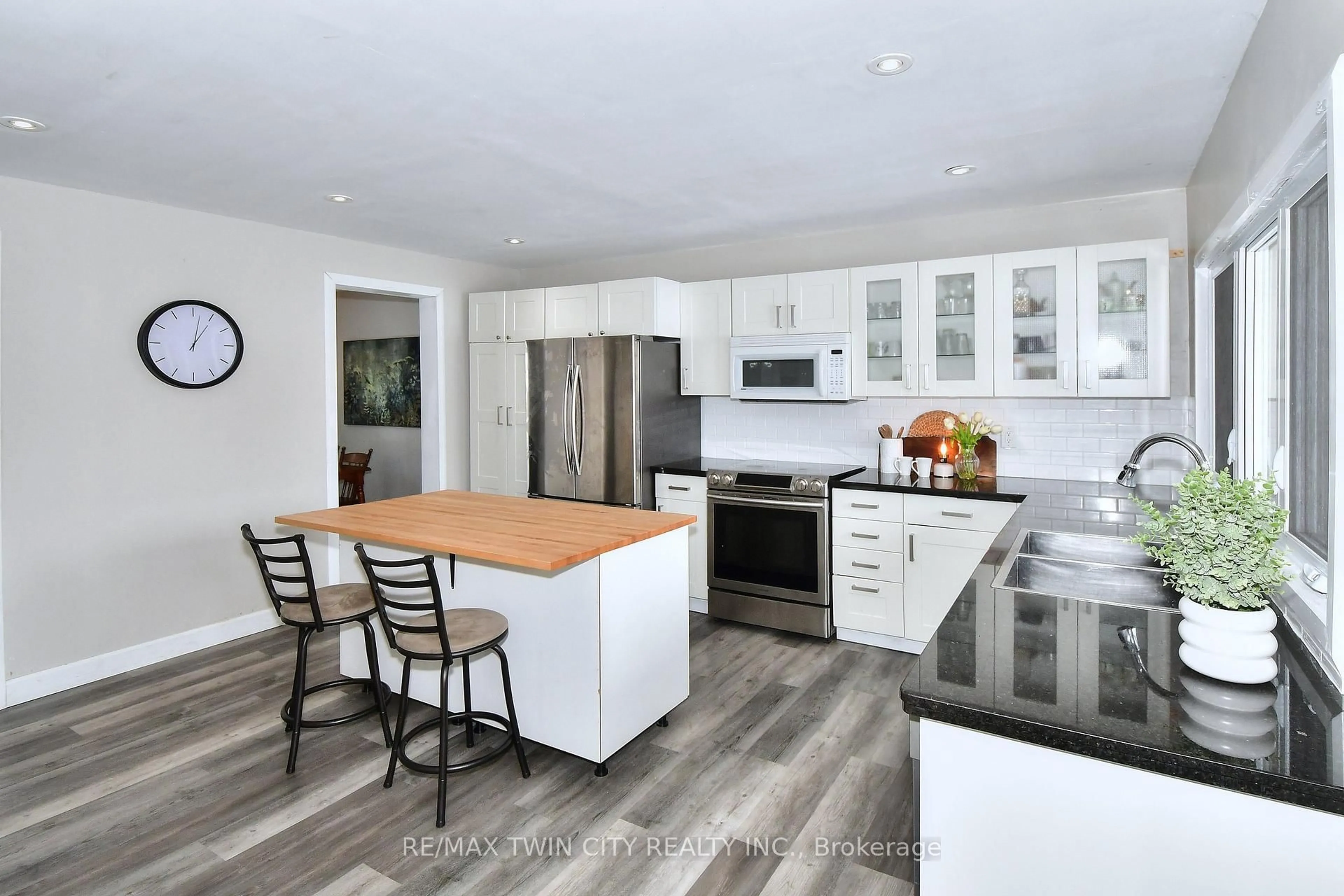 Open concept kitchen, unknown for 164 Goodfellow Rd, Peterborough Ontario K9J 5X2