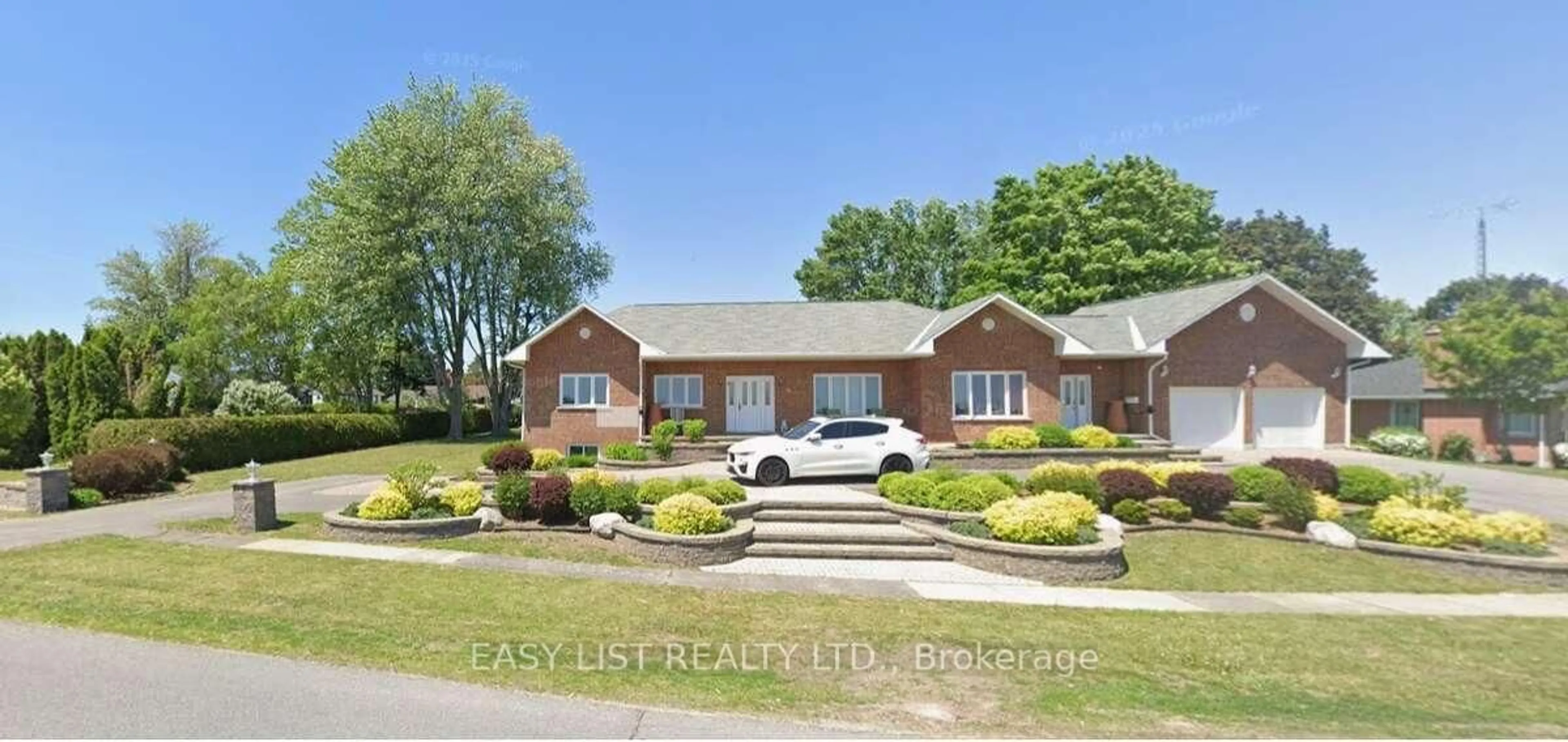 A pic from outside/outdoor area/front of a property/back of a property/a pic from drone, street for 36 Elizabeth Dr, South Dundas Ontario K0E 1K0