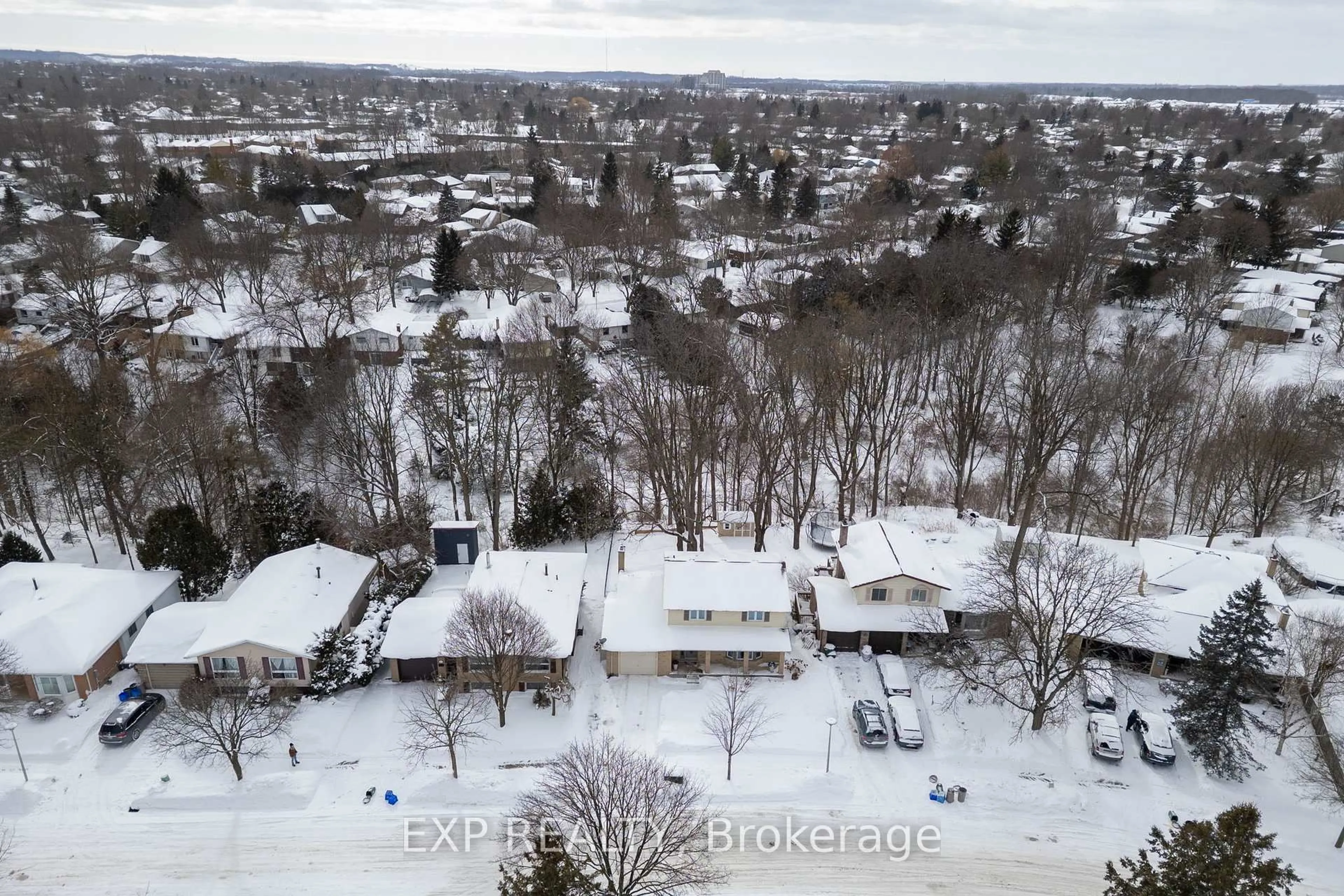 A pic from outside/outdoor area/front of a property/back of a property/a pic from drone, city buildings view from balcony for 16 Acorn Cres, London North Ontario N6G 3V4
