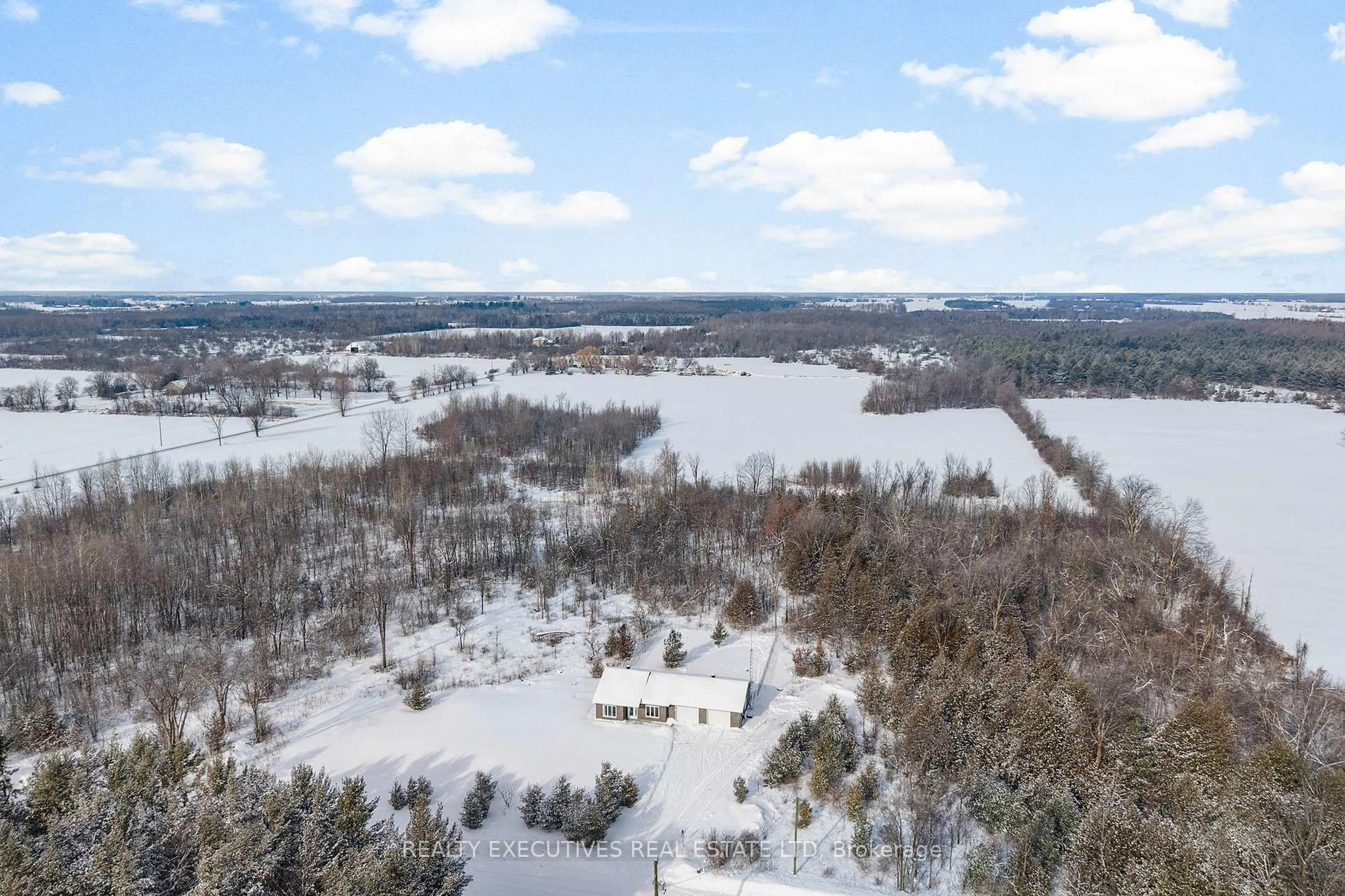 A pic from outside/outdoor area/front of a property/back of a property/a pic from drone, water/lake/river/ocean view for 1991 Finch-Winchester Rd, North Stormont Ontario K0C 1H0