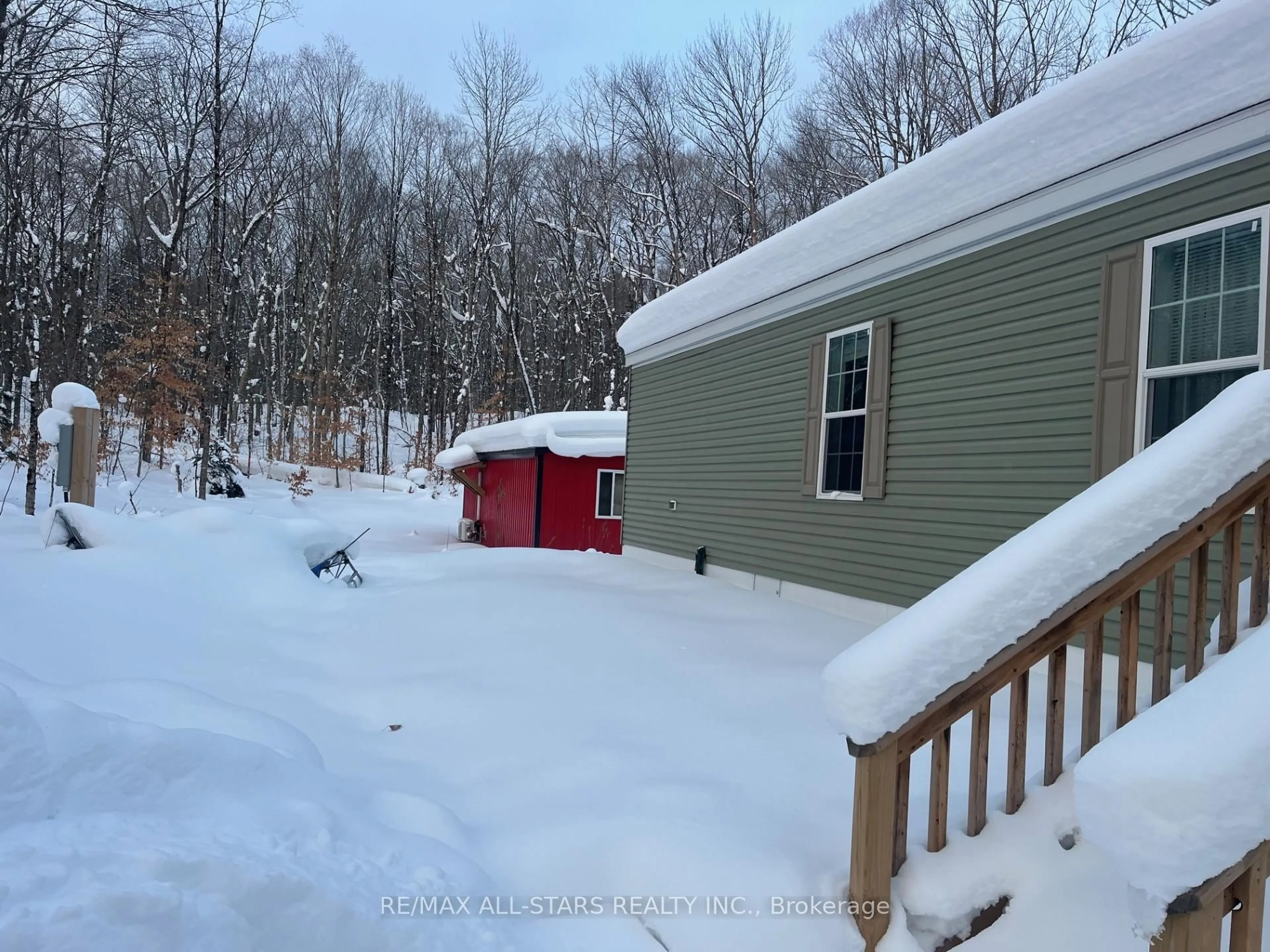 Unknown for 2406 South Portage Rd, Huntsville Ontario P1H 2J3