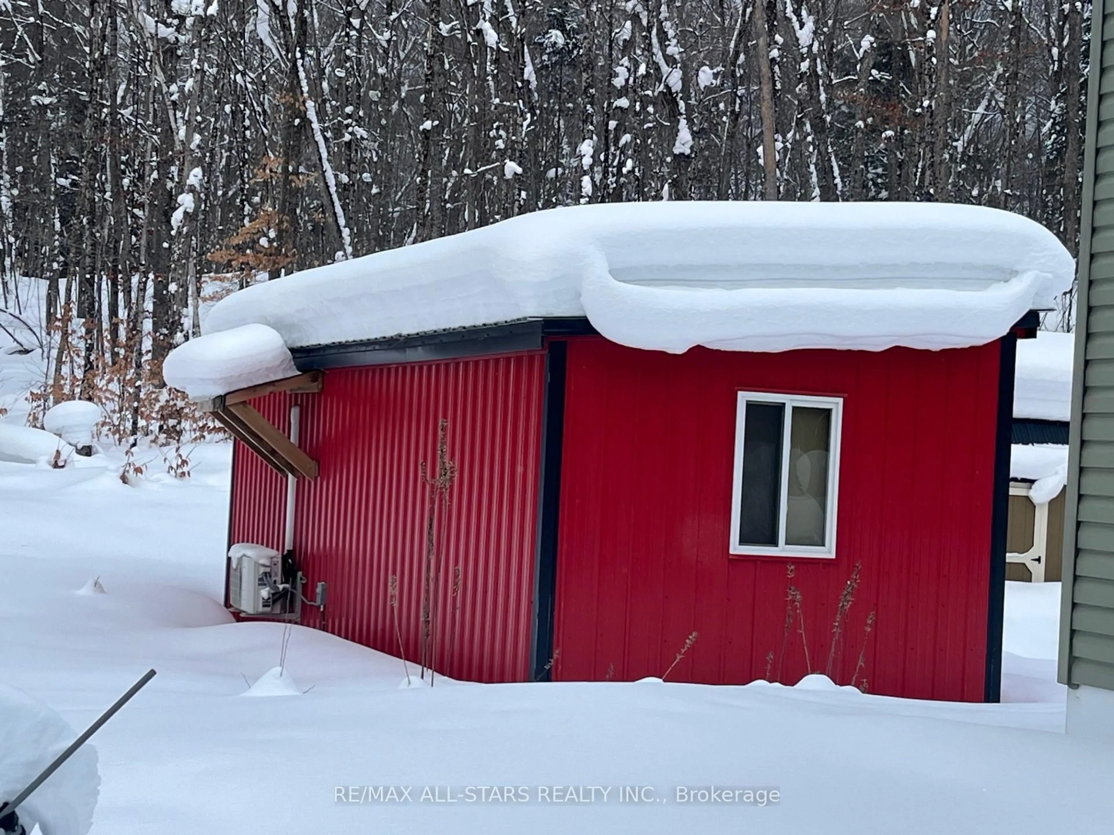 Shed for 2406 South Portage Rd, Huntsville Ontario P1H 2J3