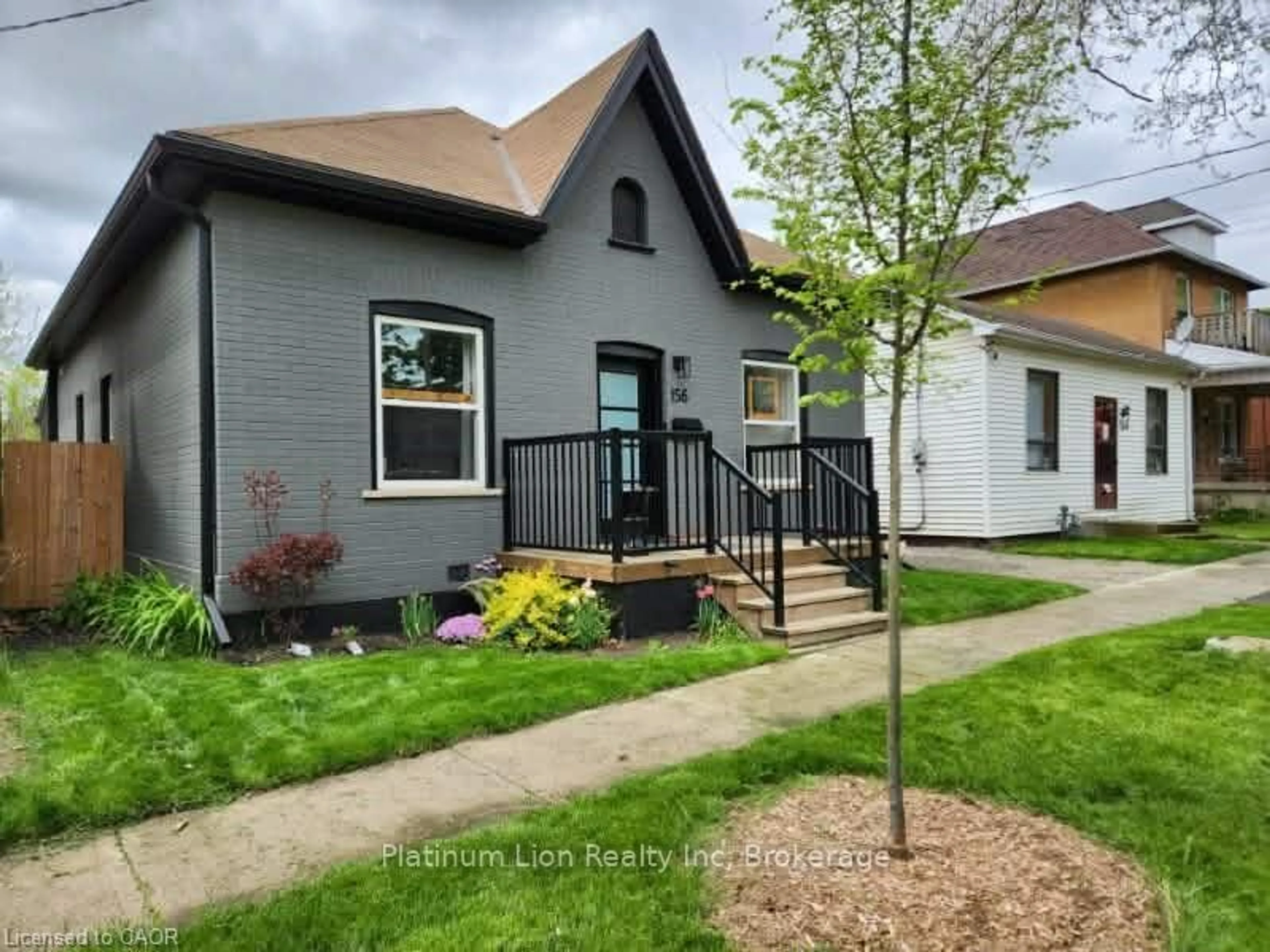 Home with vinyl exterior material, street for 156 Albion St, Brantford Ontario N3T 3M9