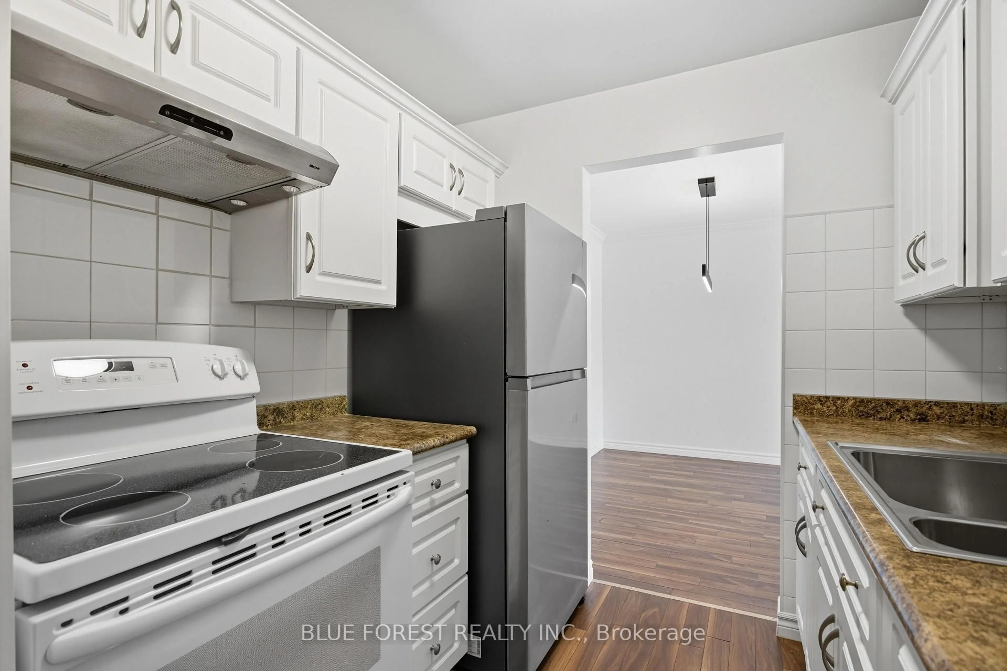 Standard kitchen, unknown for 731 Deveron Cres #308, London South Ontario N5Z 4X6