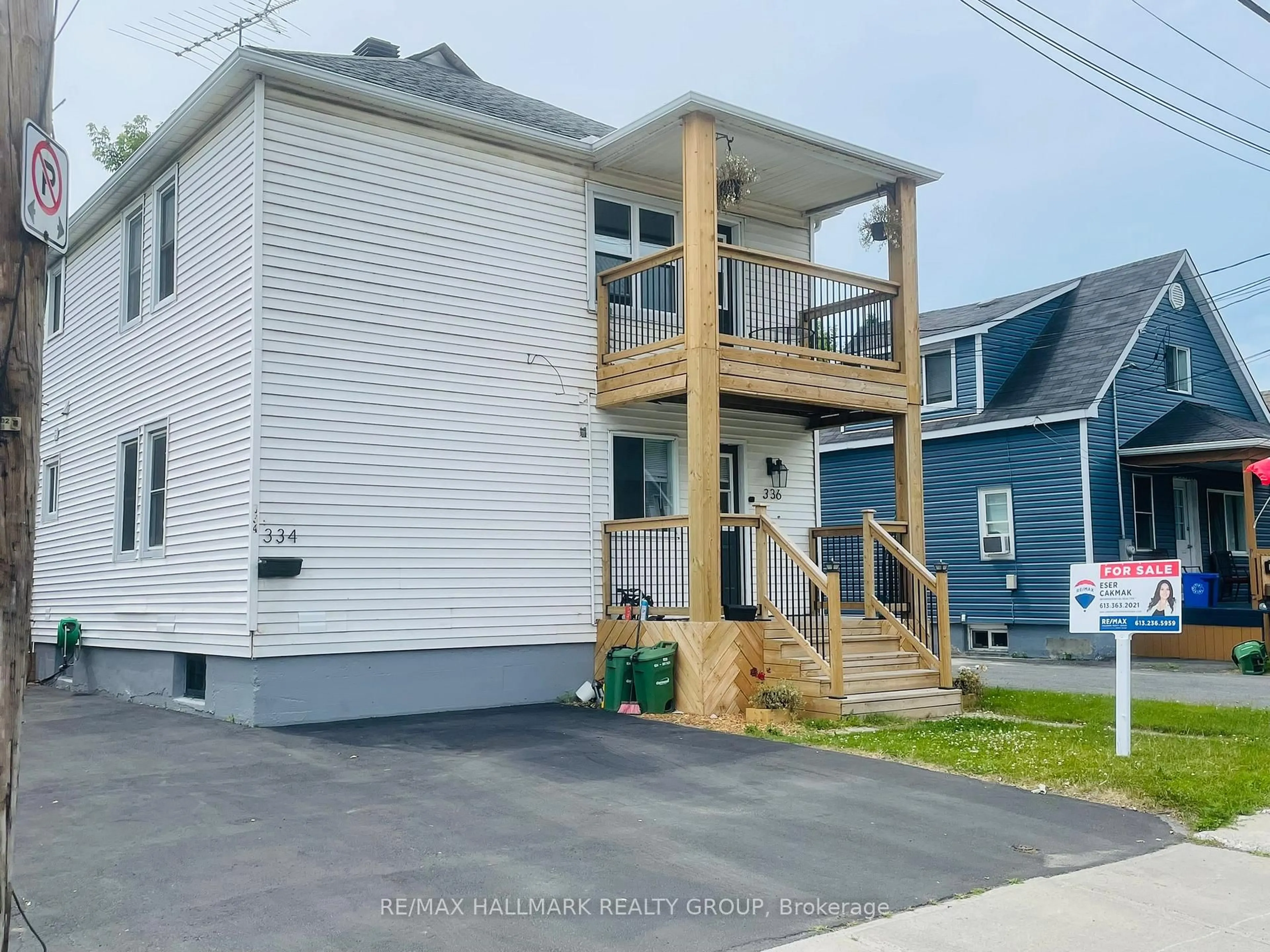 A pic from outside/outdoor area/front of a property/back of a property/a pic from drone, street for 334-336 Eleventh St, Cornwall Ontario K6H 2Y7