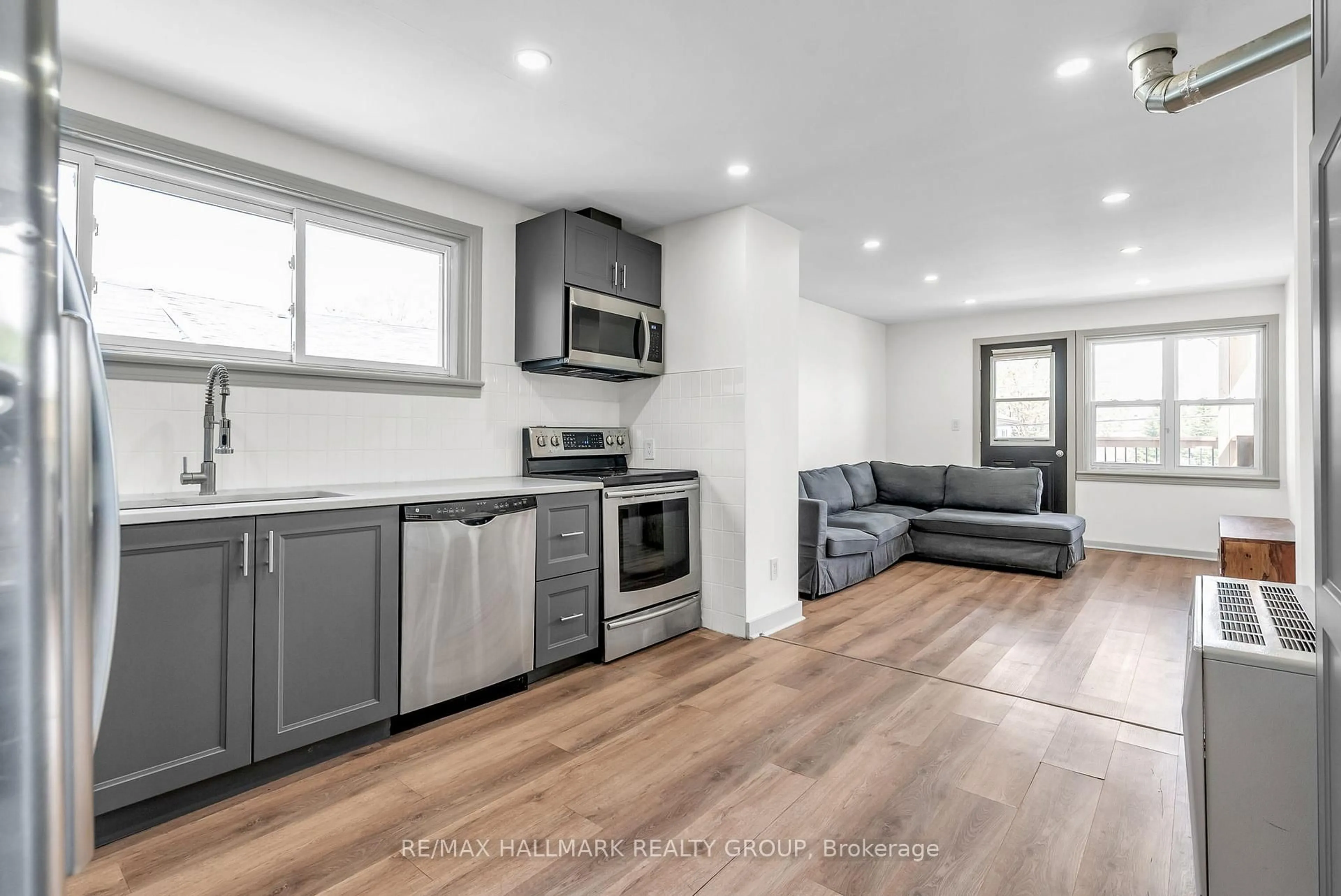 Open concept kitchen, unknown for 334-336 Eleventh St, Cornwall Ontario K6H 2Y7