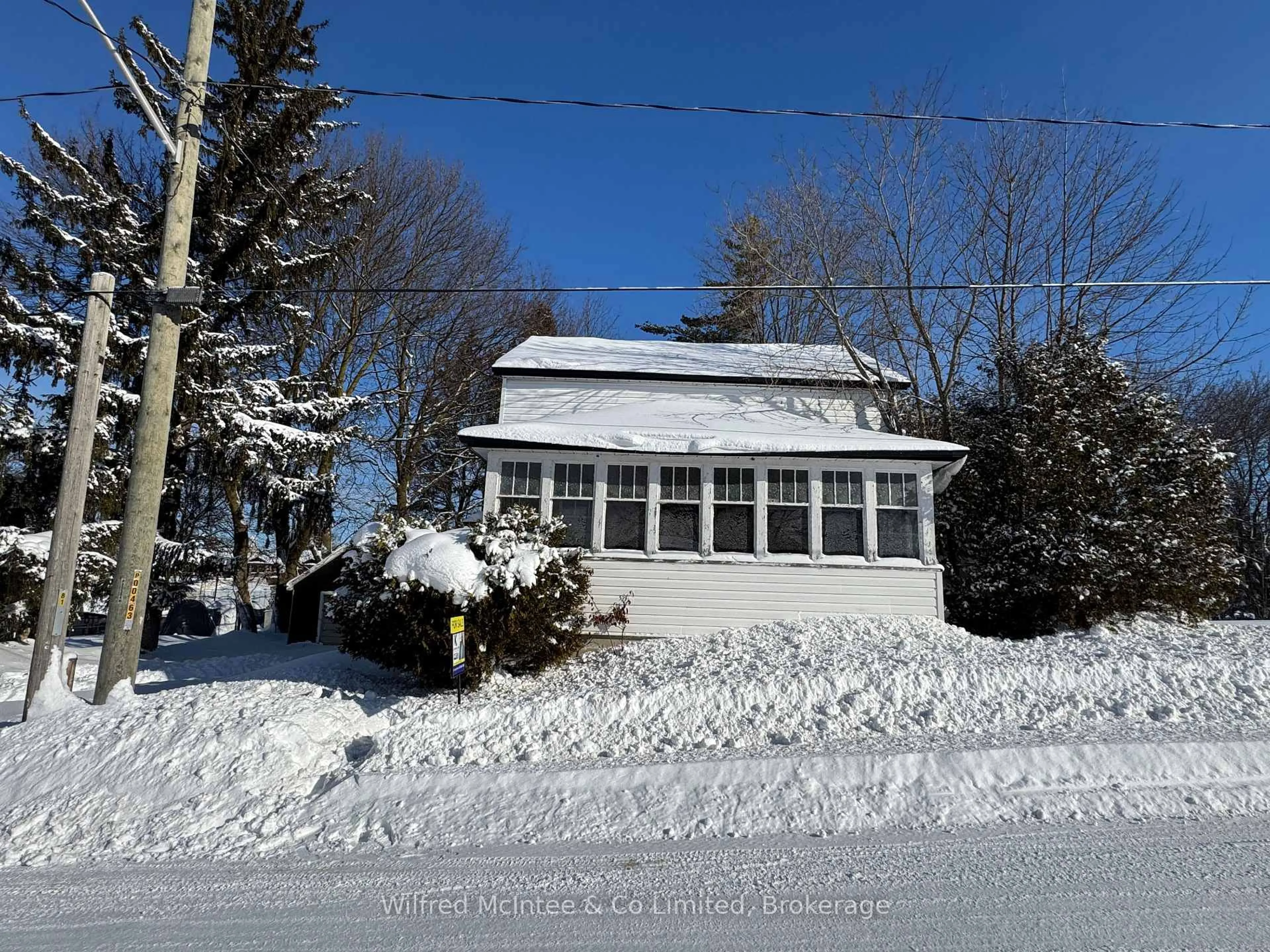 A pic from outside/outdoor area/front of a property/back of a property/a pic from drone, street for 11 Simpson St, South Bruce Ontario N0G 2J0