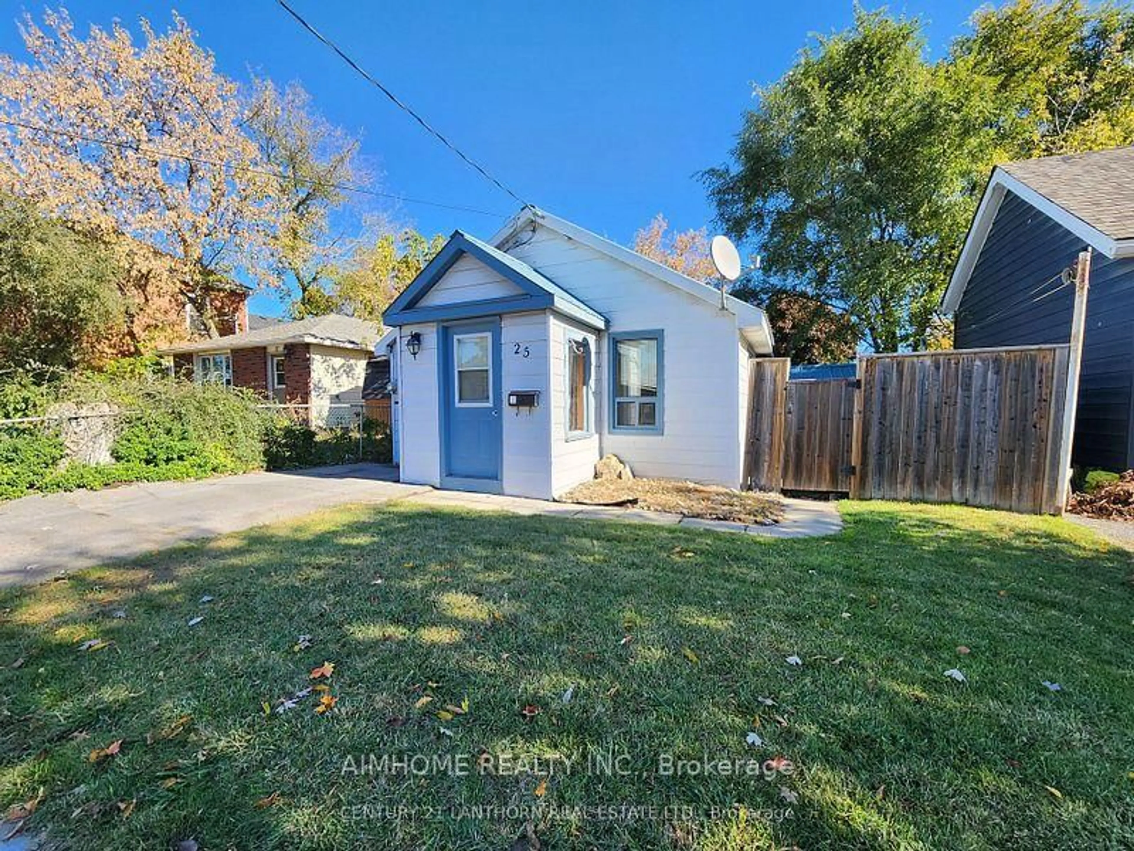 A pic from outside/outdoor area/front of a property/back of a property/a pic from drone, street for 25 Bettes St, Belleville Ontario K8N 3W5