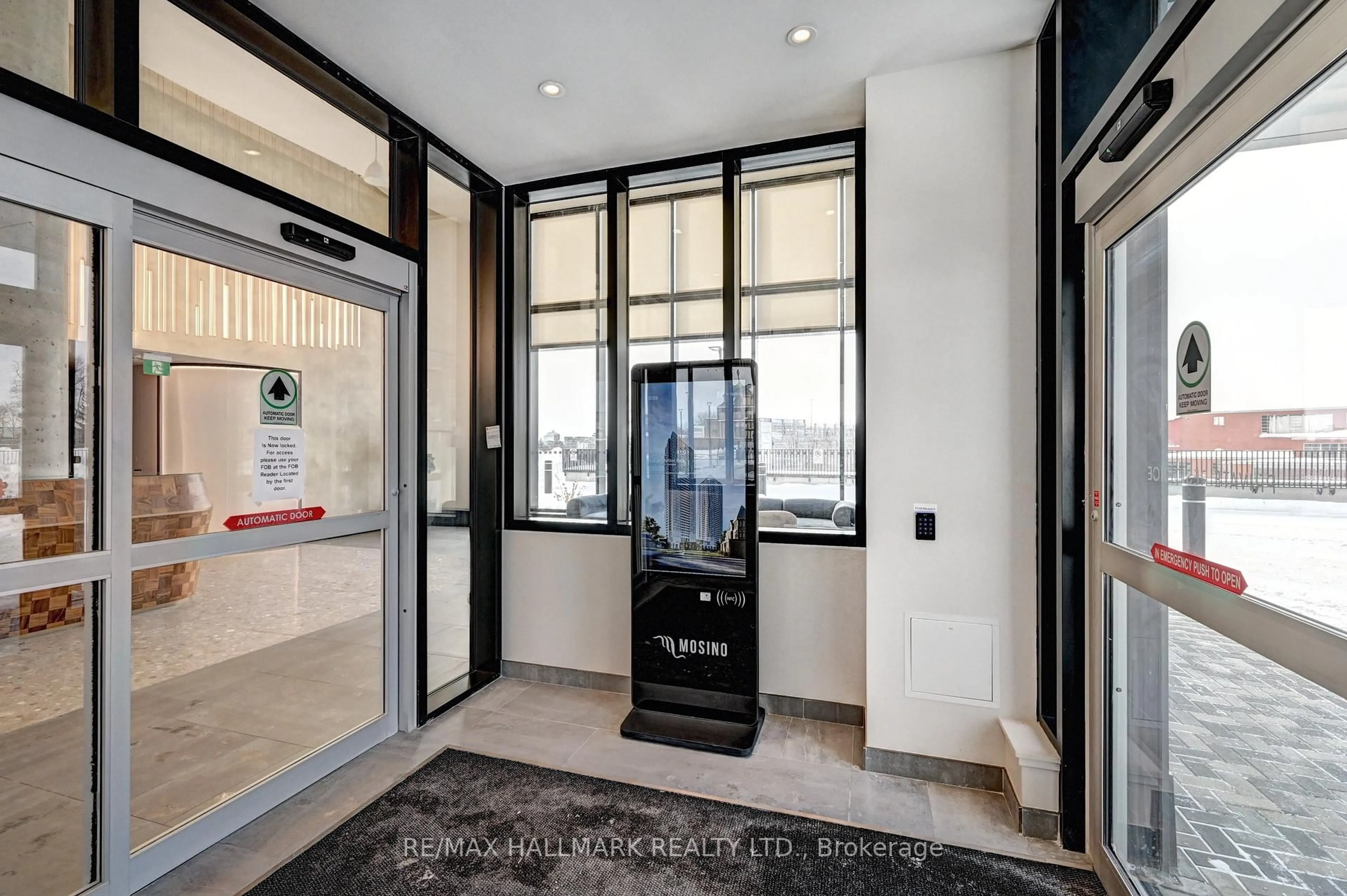 Indoor foyer for 25 Wellington St #705, Kitchener Ontario N2G 0G5