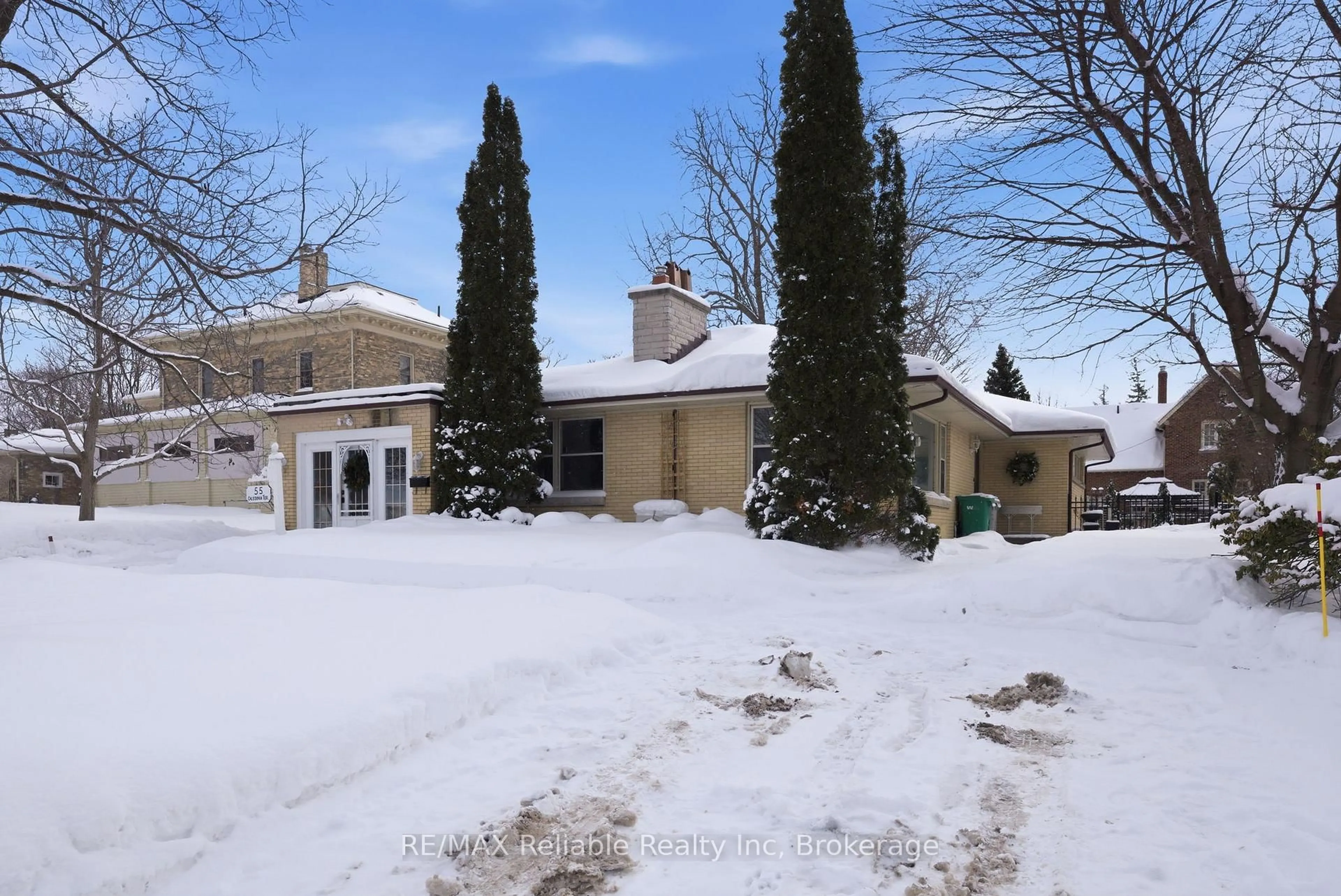 A pic from outside/outdoor area/front of a property/back of a property/a pic from drone, street for 55 Caledonia Terr, Goderich Ontario N7A 2M9