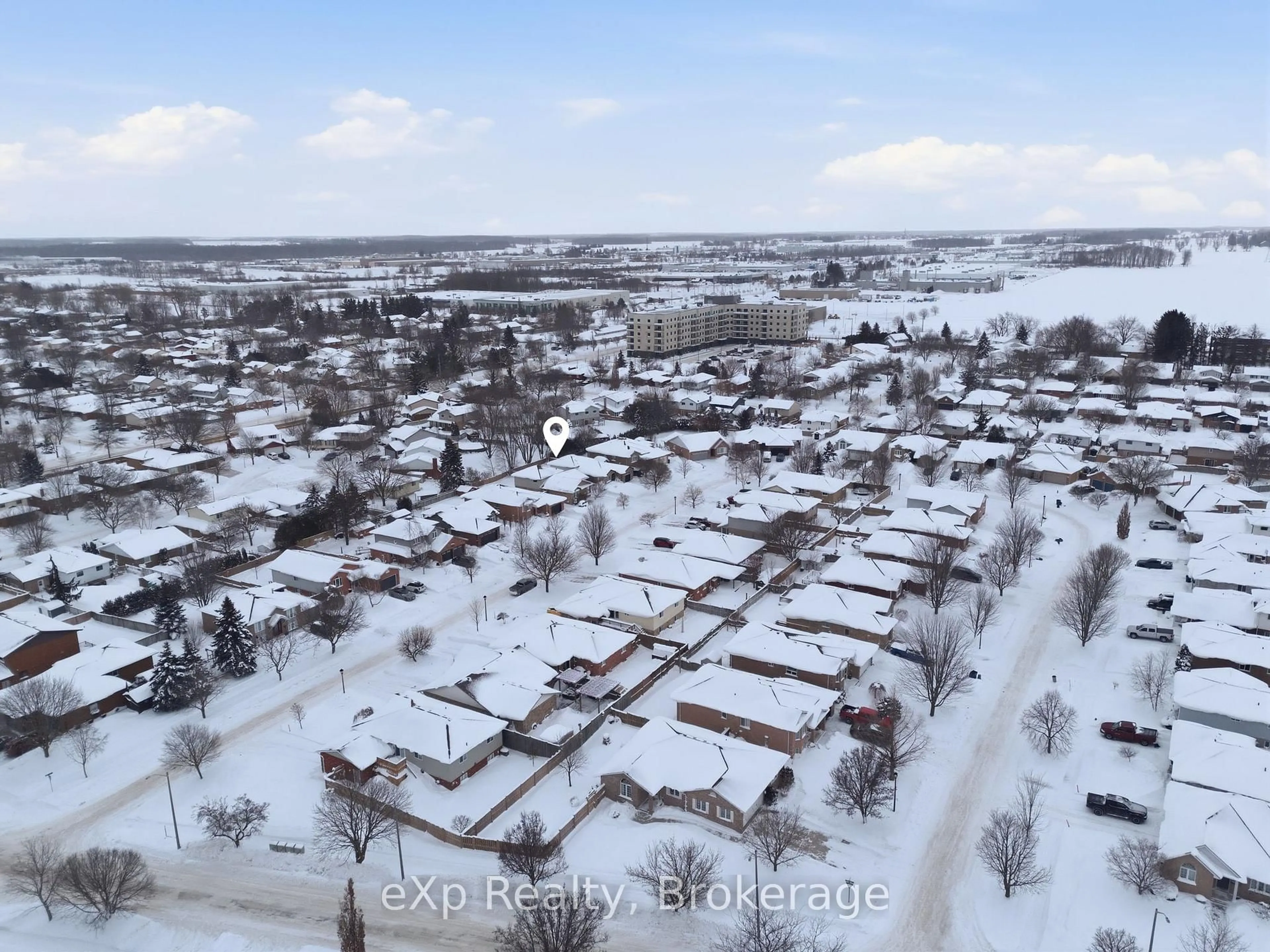 A pic from outside/outdoor area/front of a property/back of a property/a pic from drone, street for 48 Killoran Cres, Stratford Ontario N4Z 1H6
