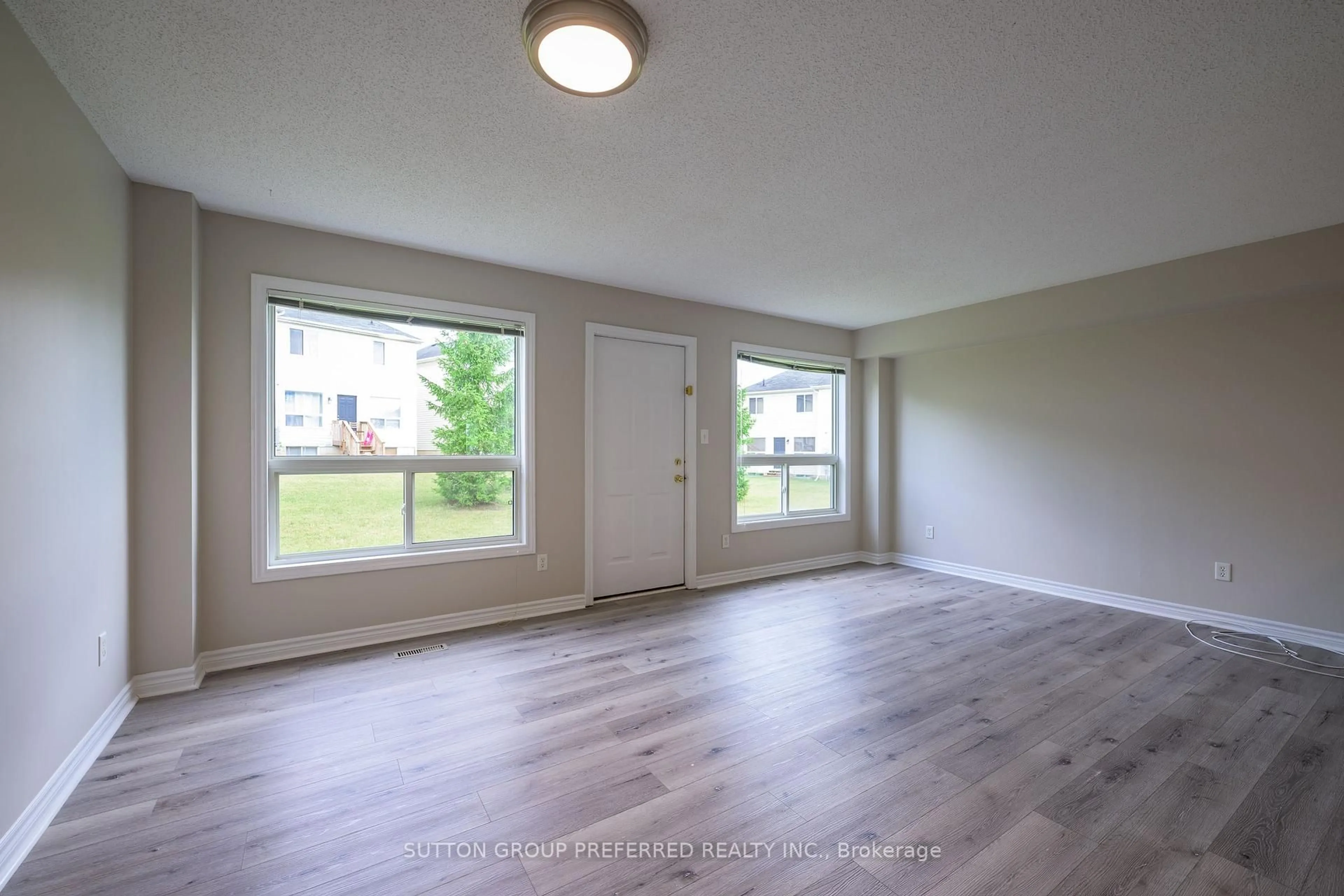 A pic of a room for 600 Sarnia Rd #29, London North Ontario N6G 5M5