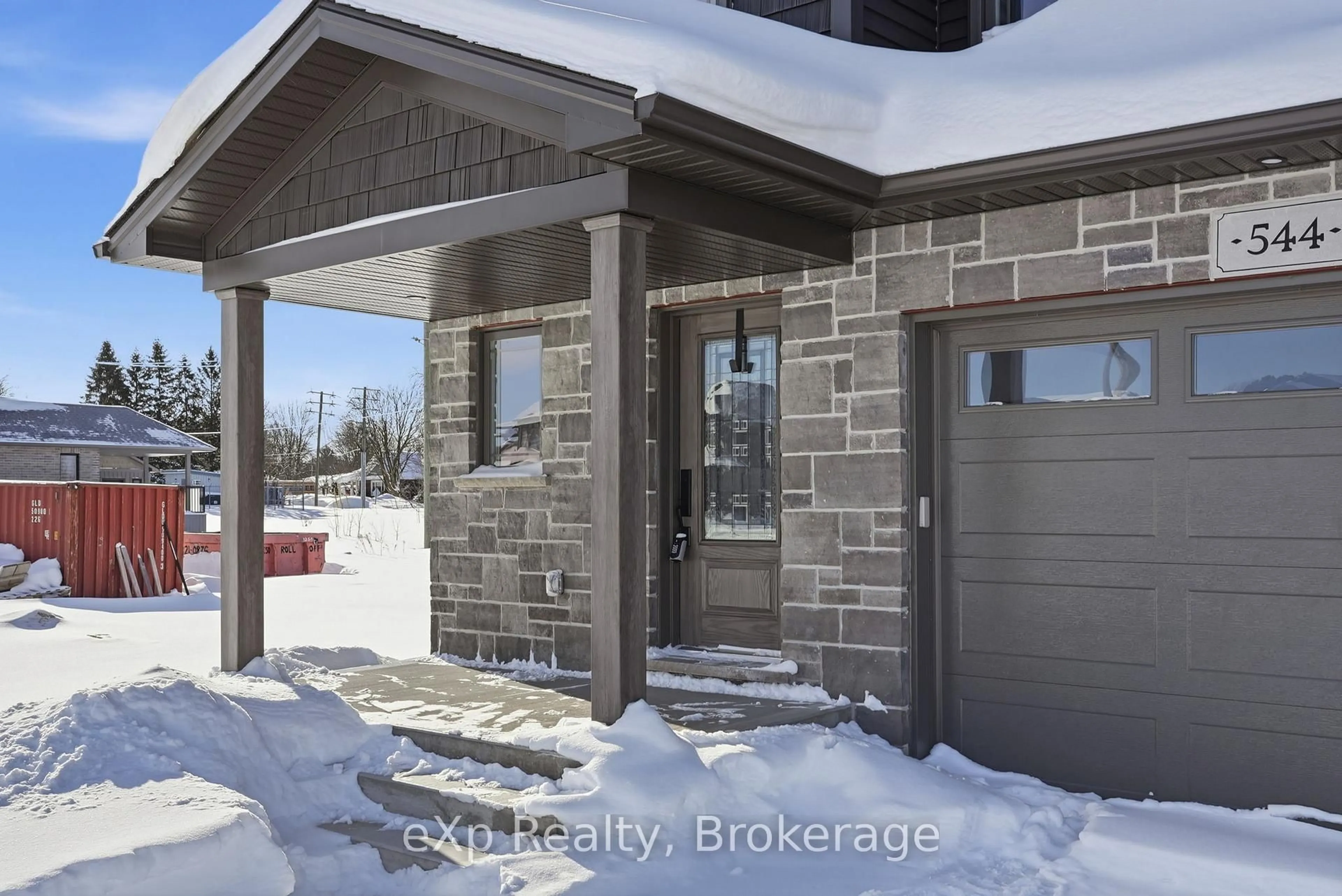 Indoor entryway for 544 Newfoundland St, Wellington North Ontario N0G 2L2