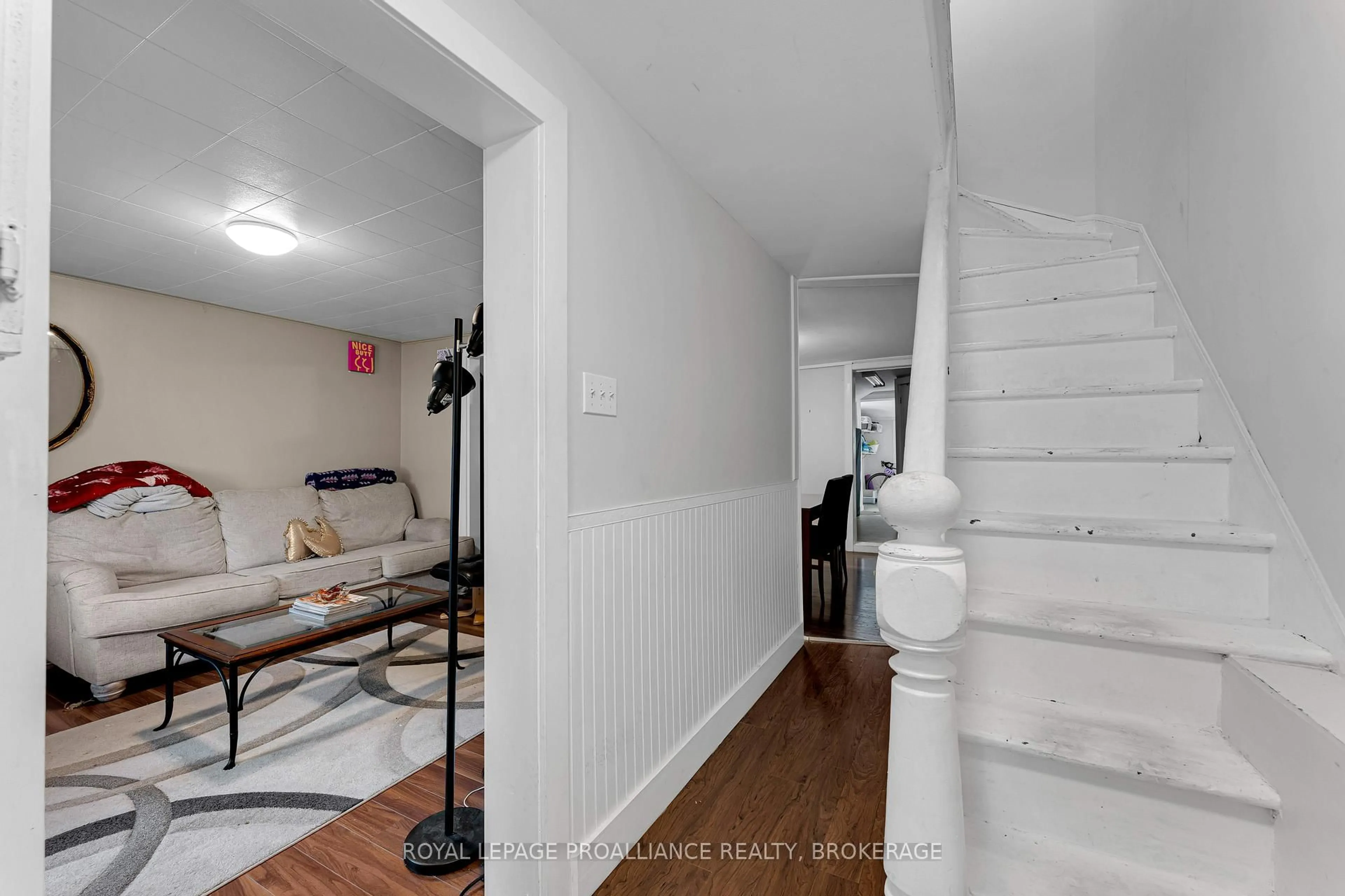 Unknown for 318 Sydenham St, Kingston Ontario K7K 3M9