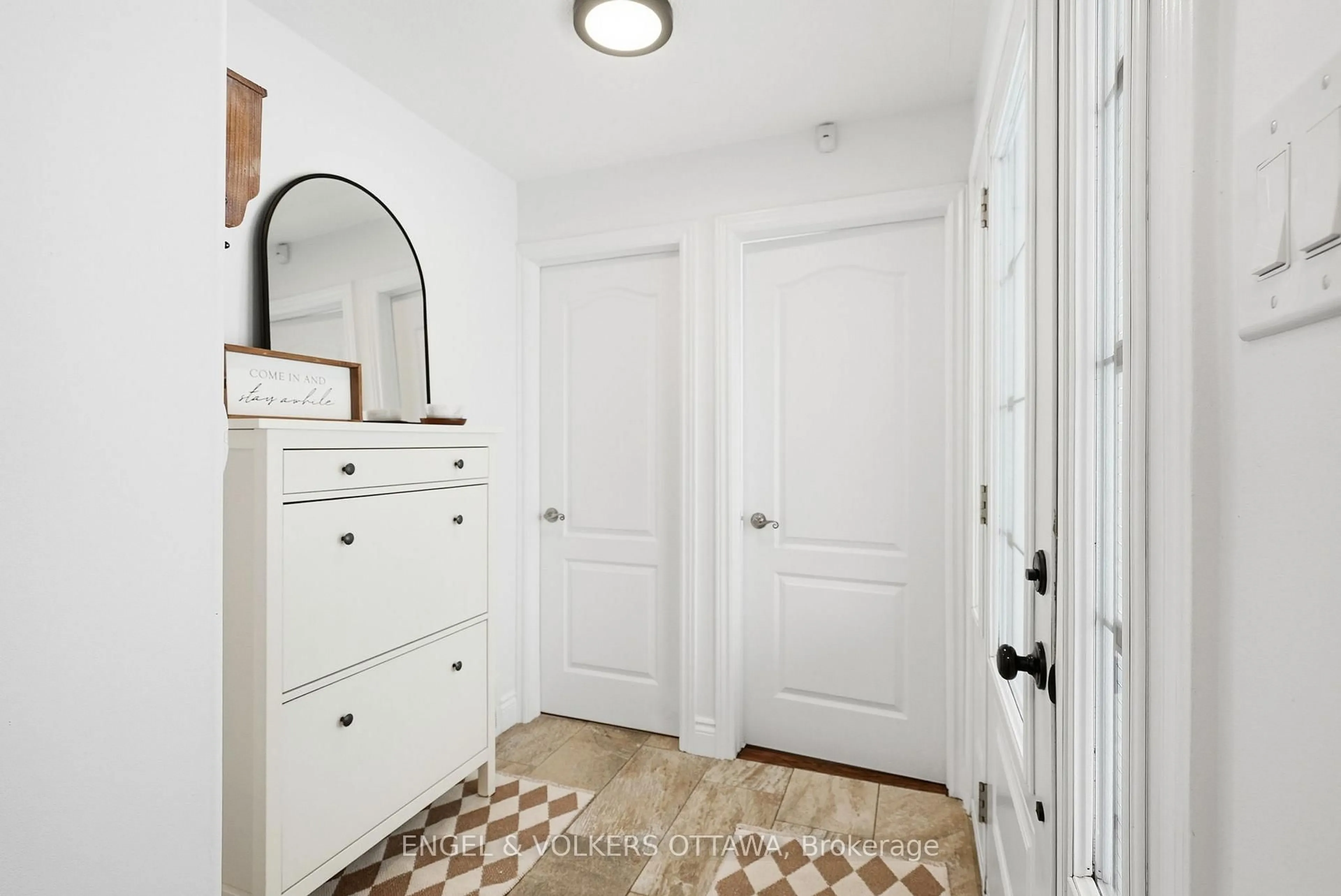 Indoor entryway for 17 Jean-Paul Rd, The Nation Ontario K0A 1M0